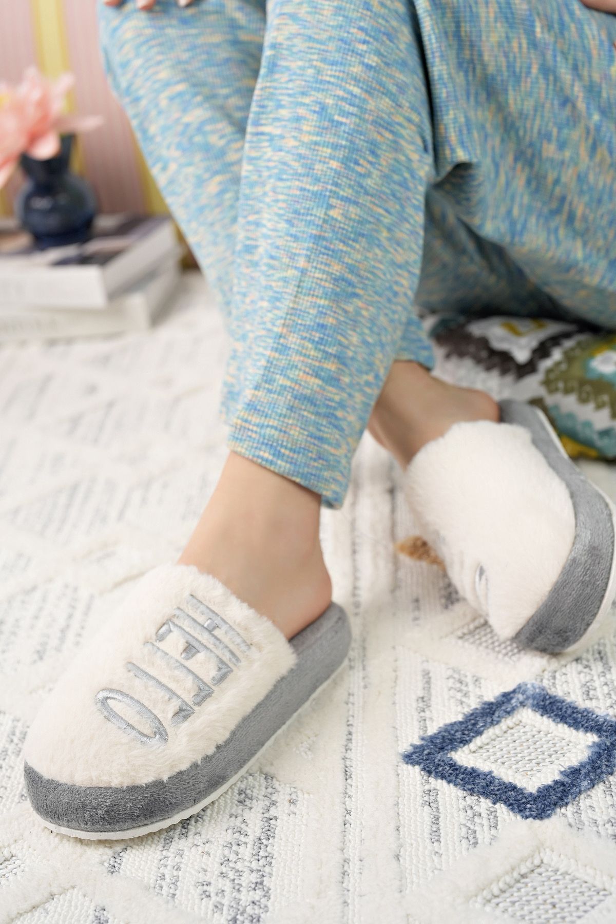 Comfortable discount fuzzy slippers