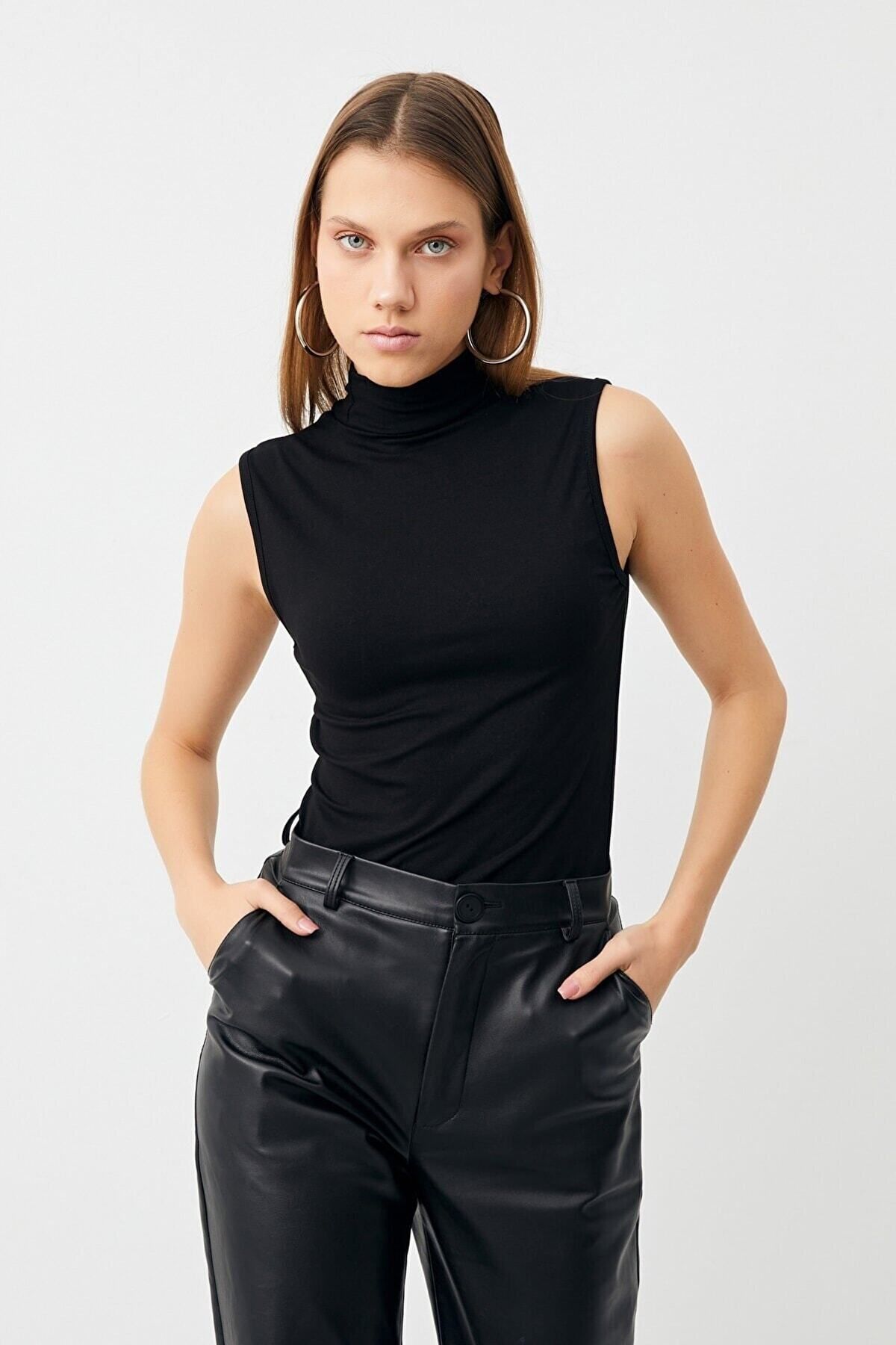 MasterTicaret Women s Black Sleeveless Blouse Trendyol