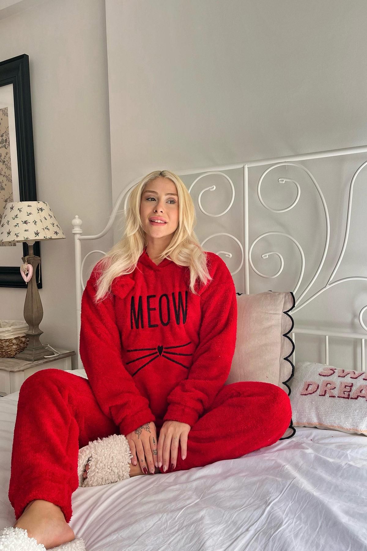 Pijamaevi-Red Meow Patterned Full Plush Pajama Set 3