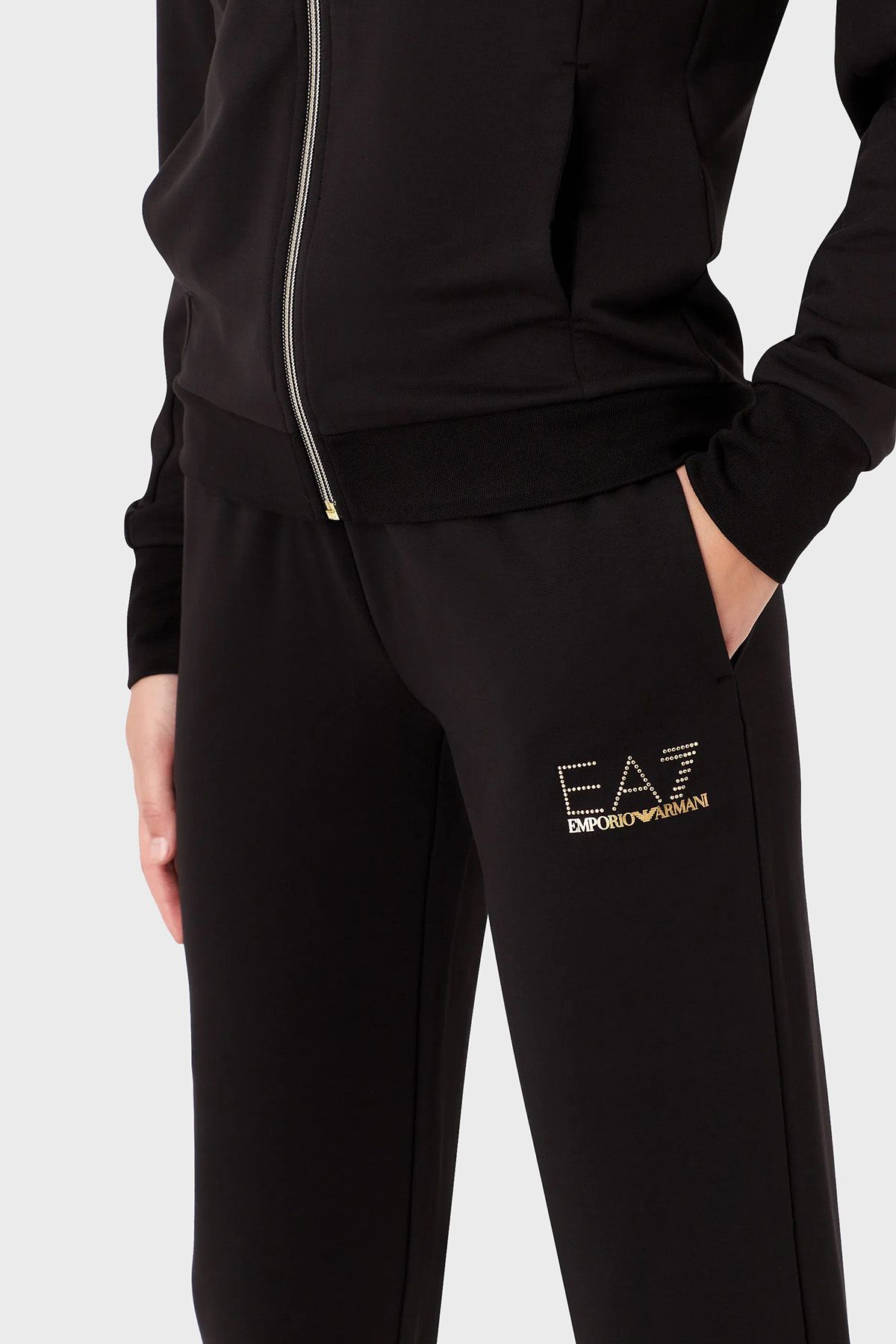 Eaz tracksuit shop