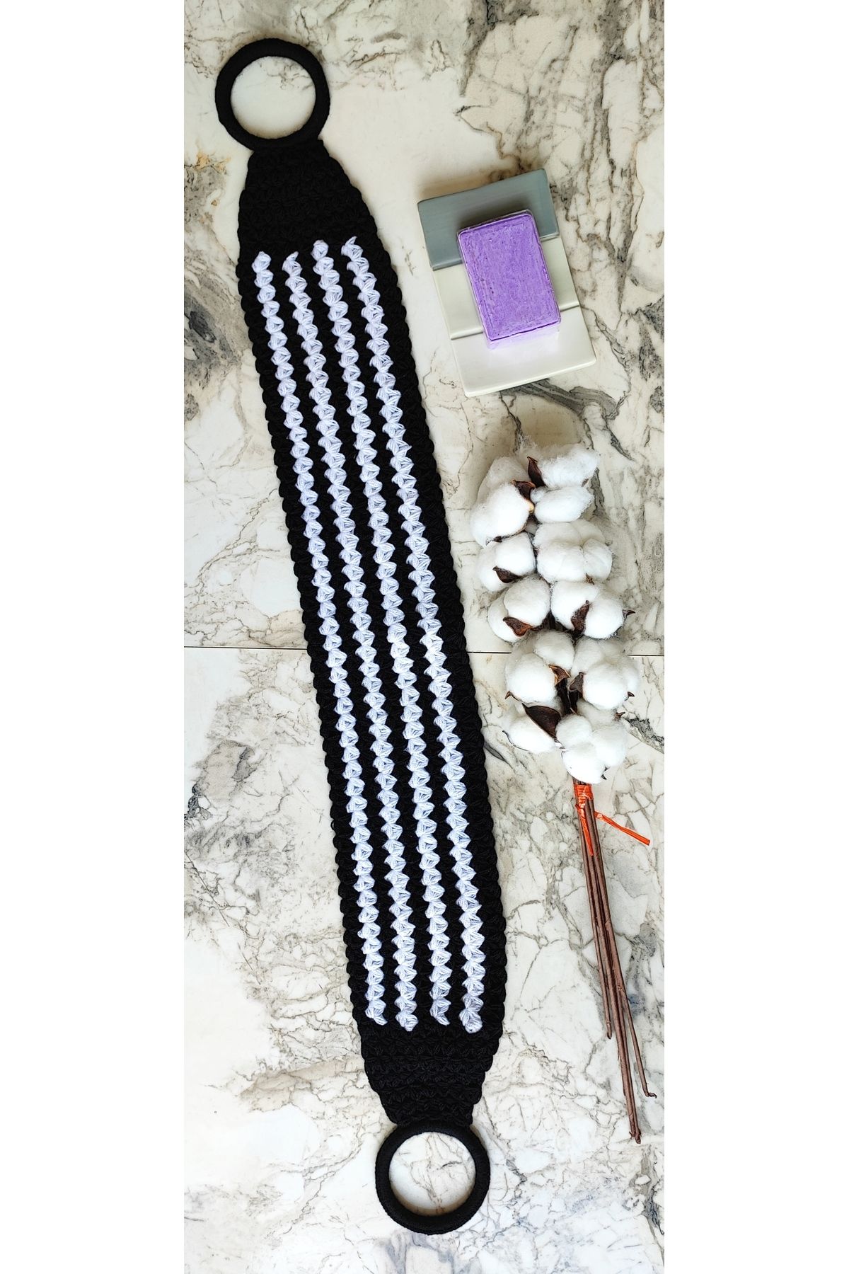 دستباف مشکی-سفید نرم پشت حمام دستشویی مادبیمایهند mbmh made by may hand