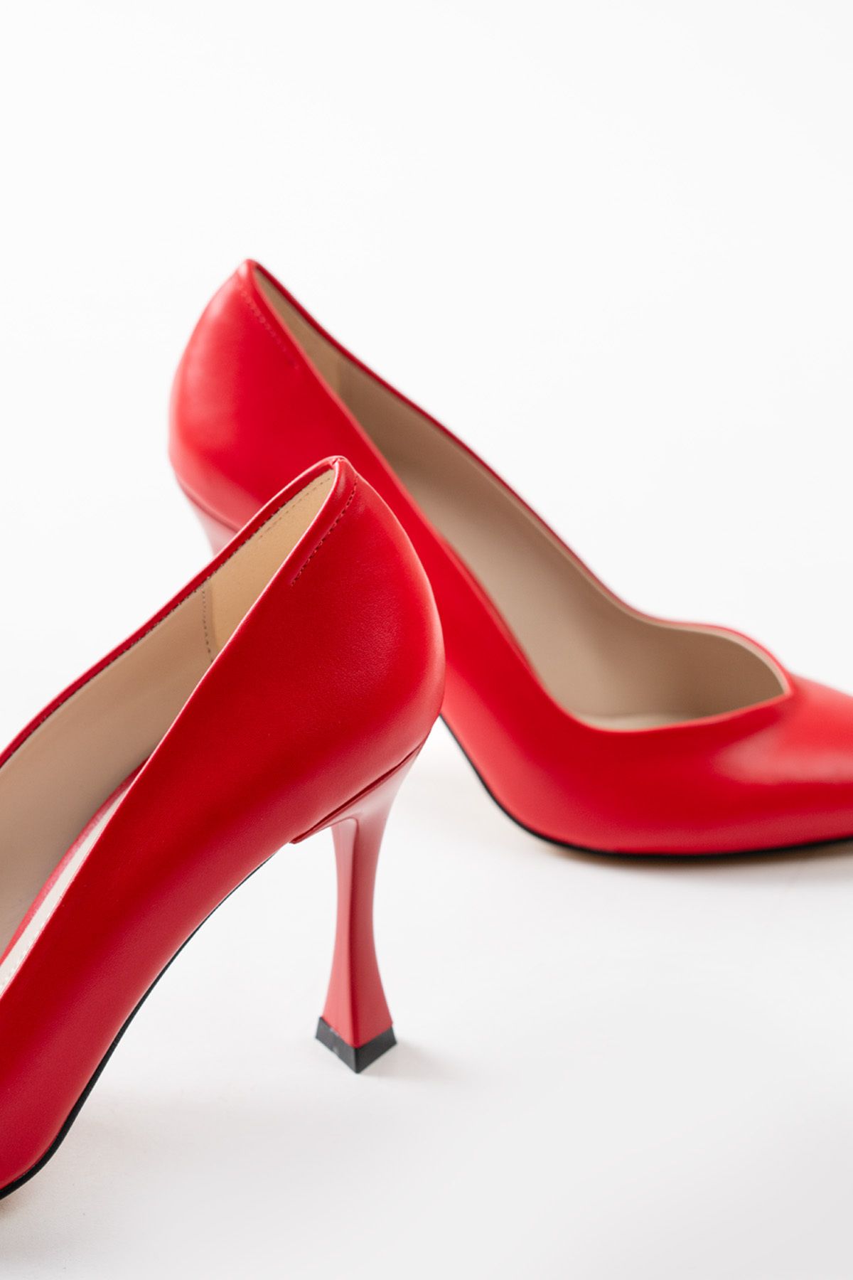 Comfortable red pumps outlet