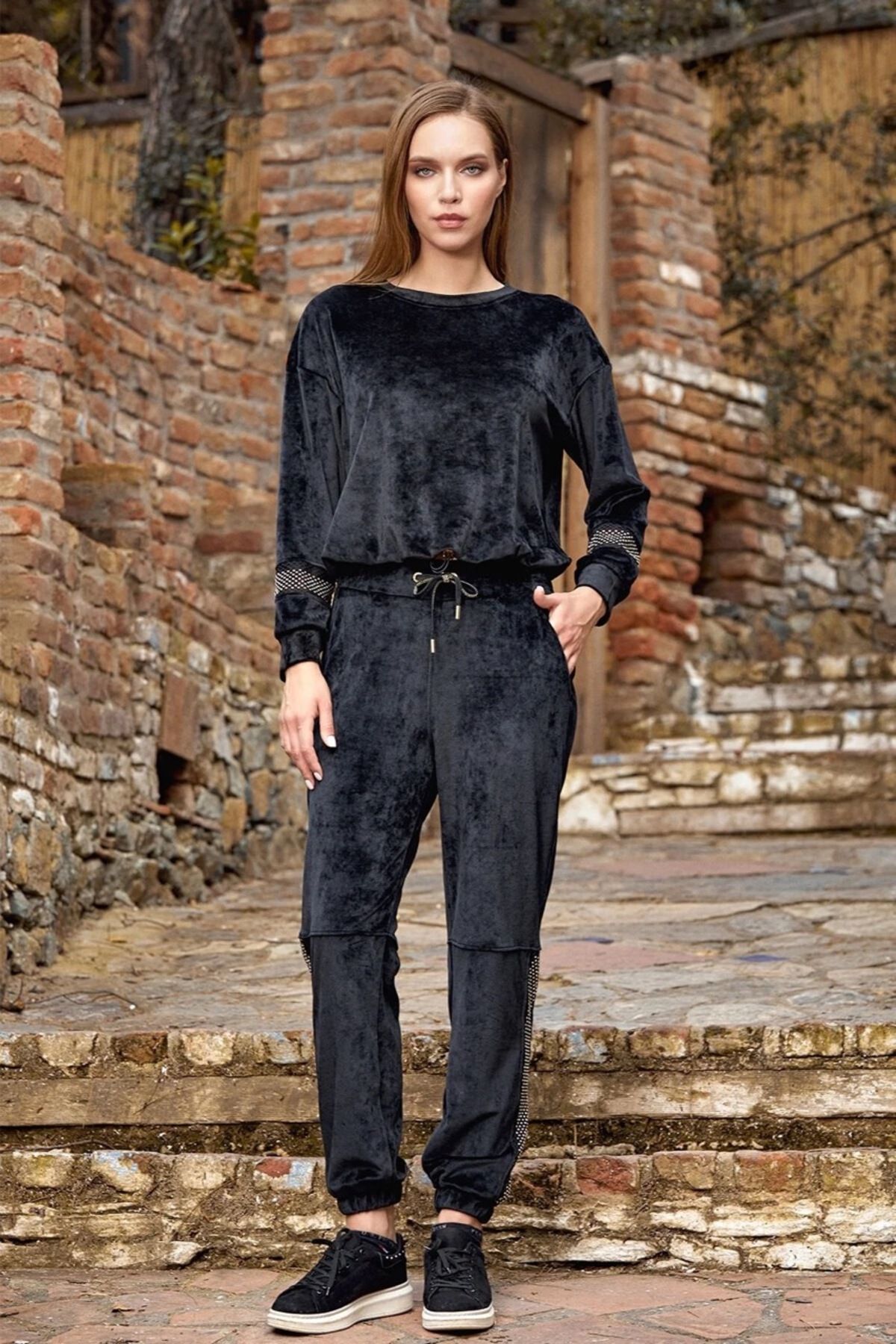 Velvet sport suit deals