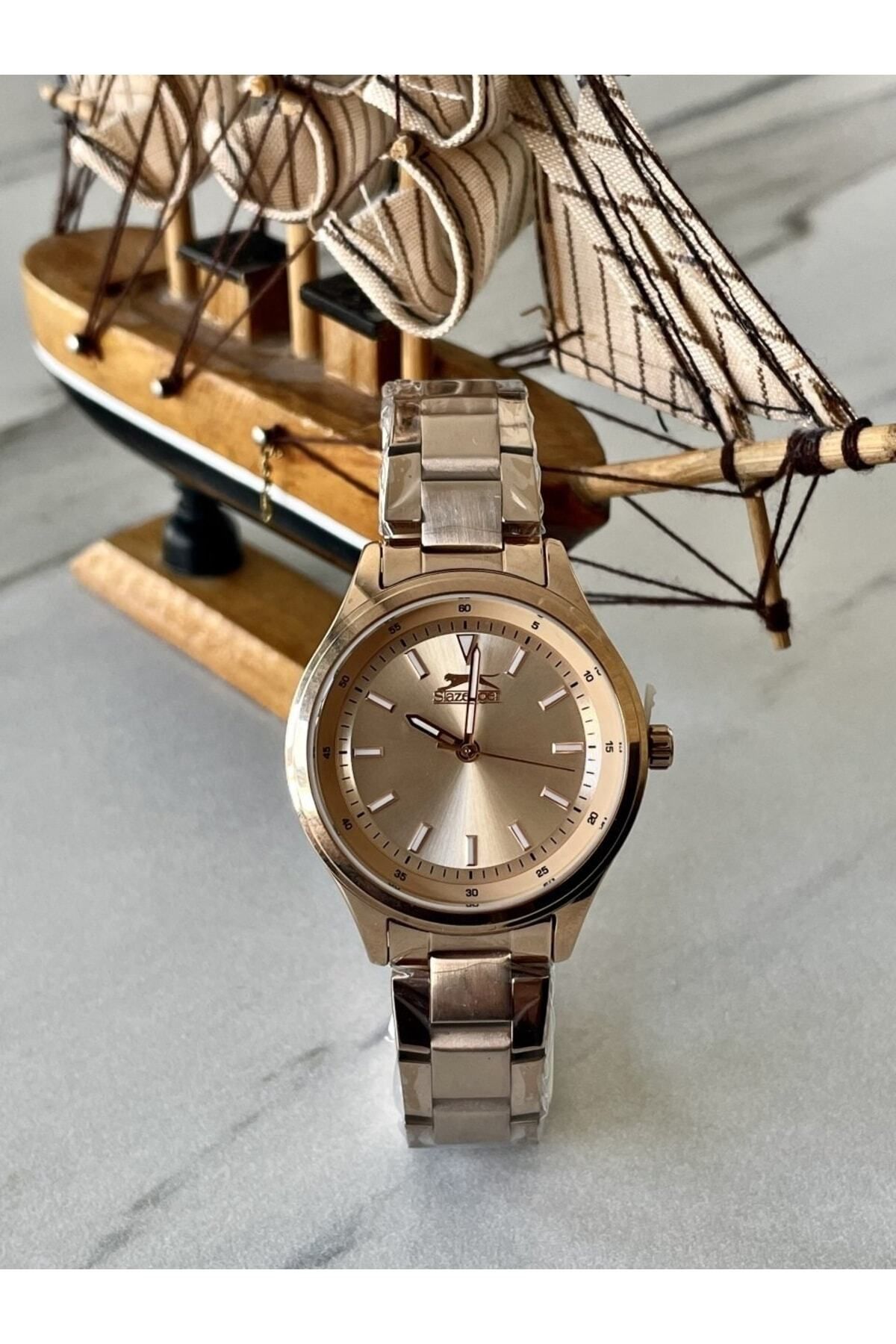 Nixon facet 38 top rose gold