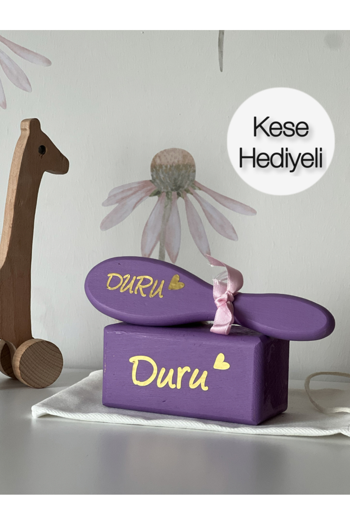 Kişiye özel isimli bebek anı küpü tekli ve lila gold yazılı bebek saç fırçası seti