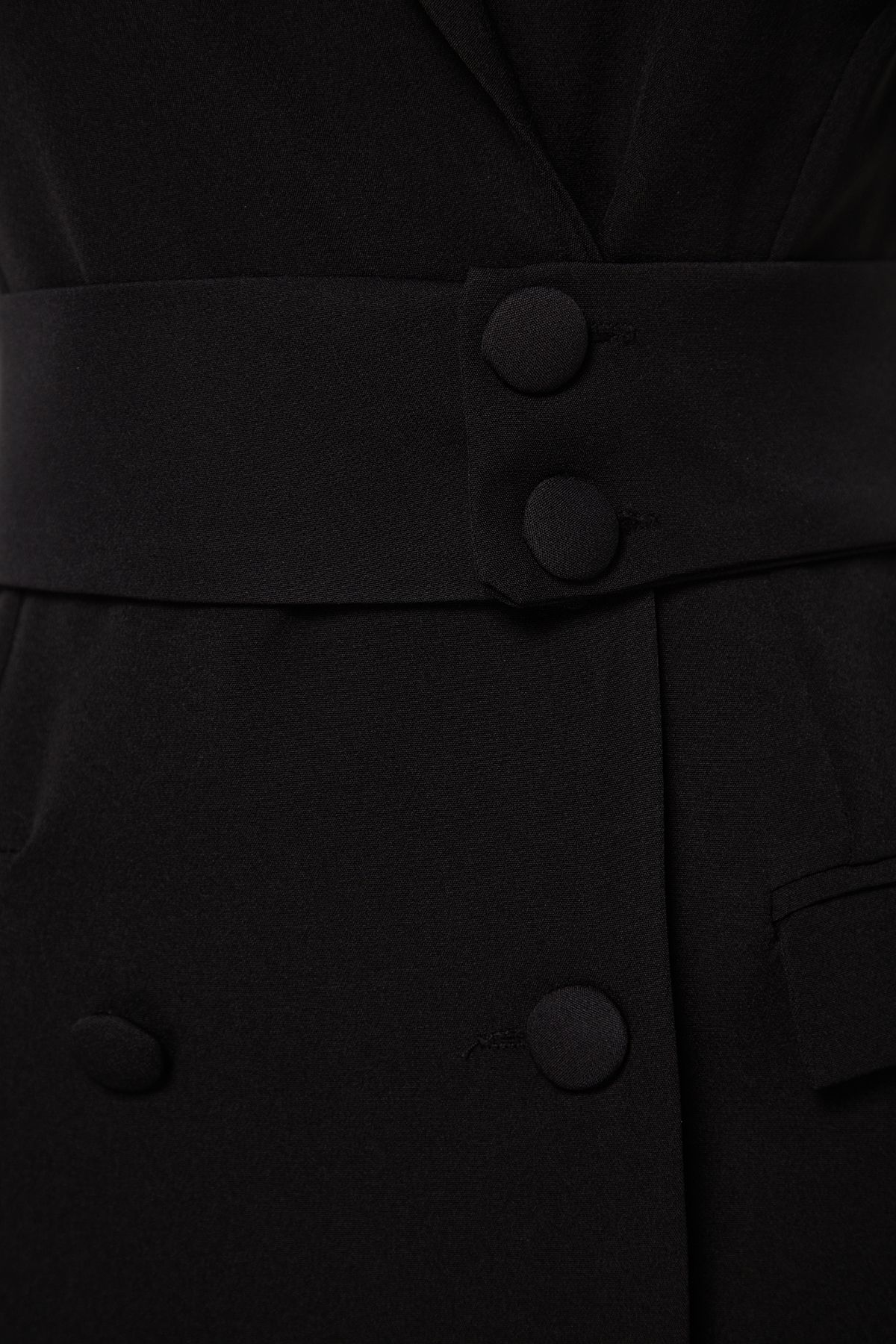 Trendyol Collection-Schwarzes Mini-Webkleid mit gewebten Knöpfen und Gürtel TWOAW24EL00497 8