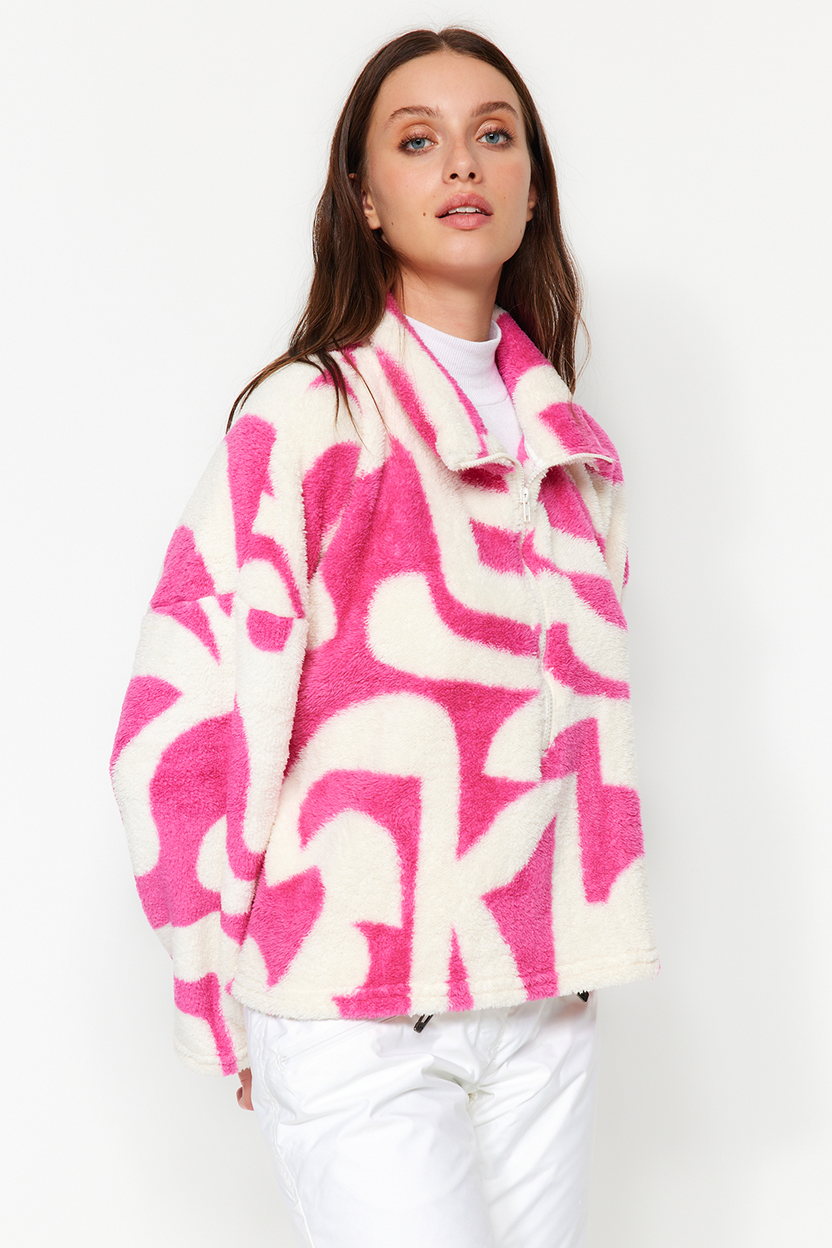 Trendyolmilla  Fuşya Kalın Polar Desenli Fermuarlı Dik Yaka Uzun Kol Örme Sweatshirt TWOAW24SW00045 - Görsel 4