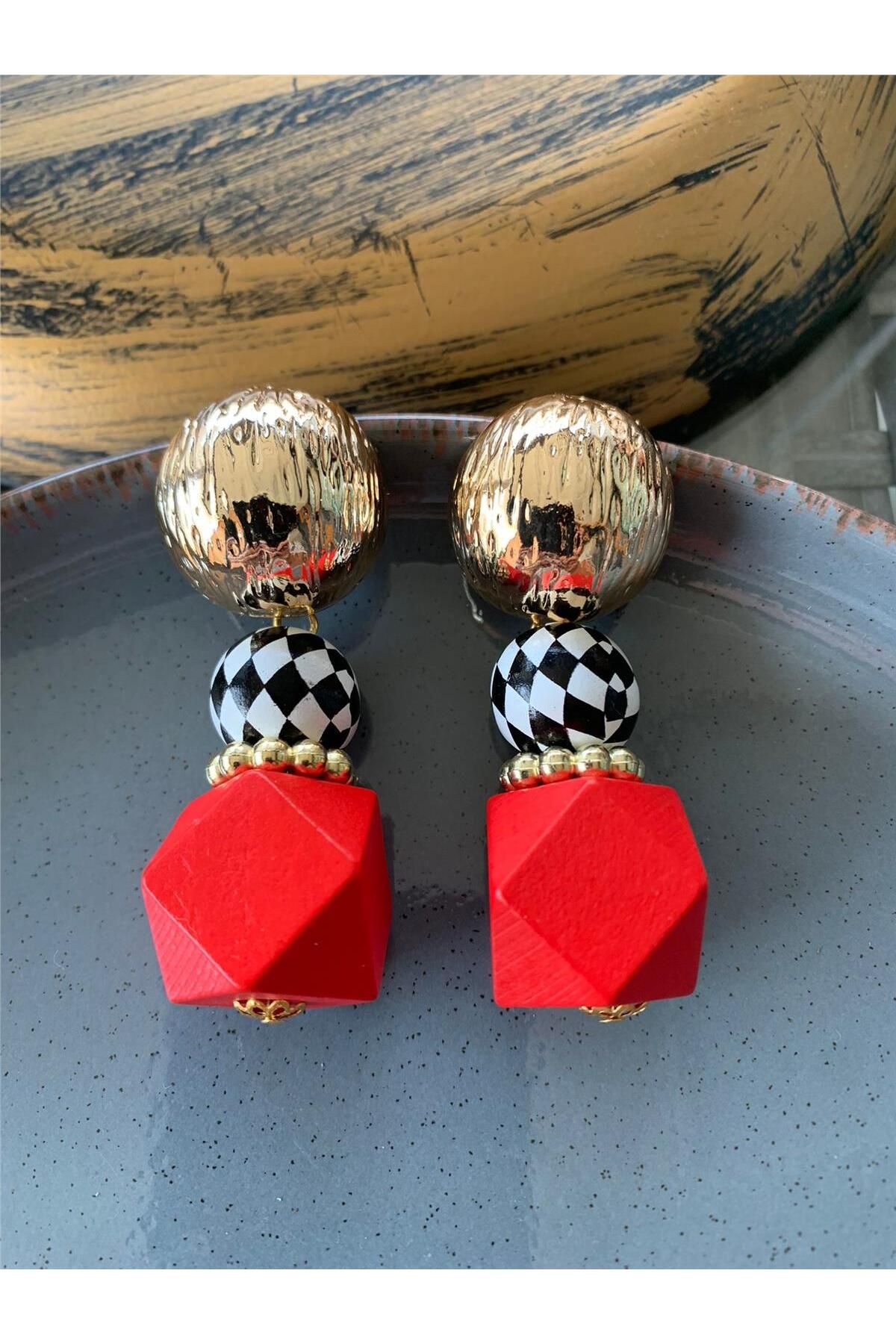 Pelin Aksesuar Red Cube Black White Plaid Wooden Design Earrings