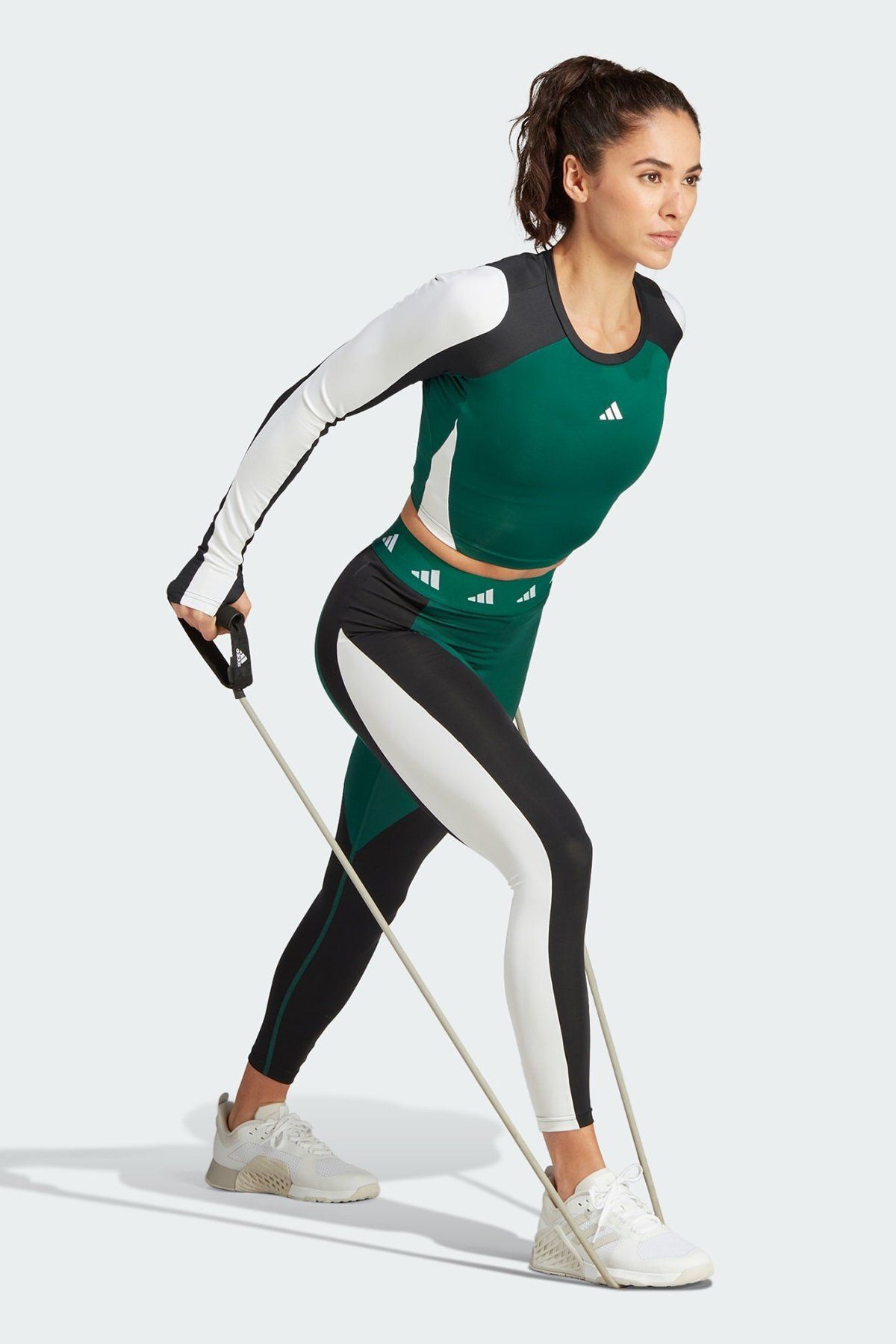 adidas adidas تی‌شرت زنانه فناوری فیت با پارچه آئوردی