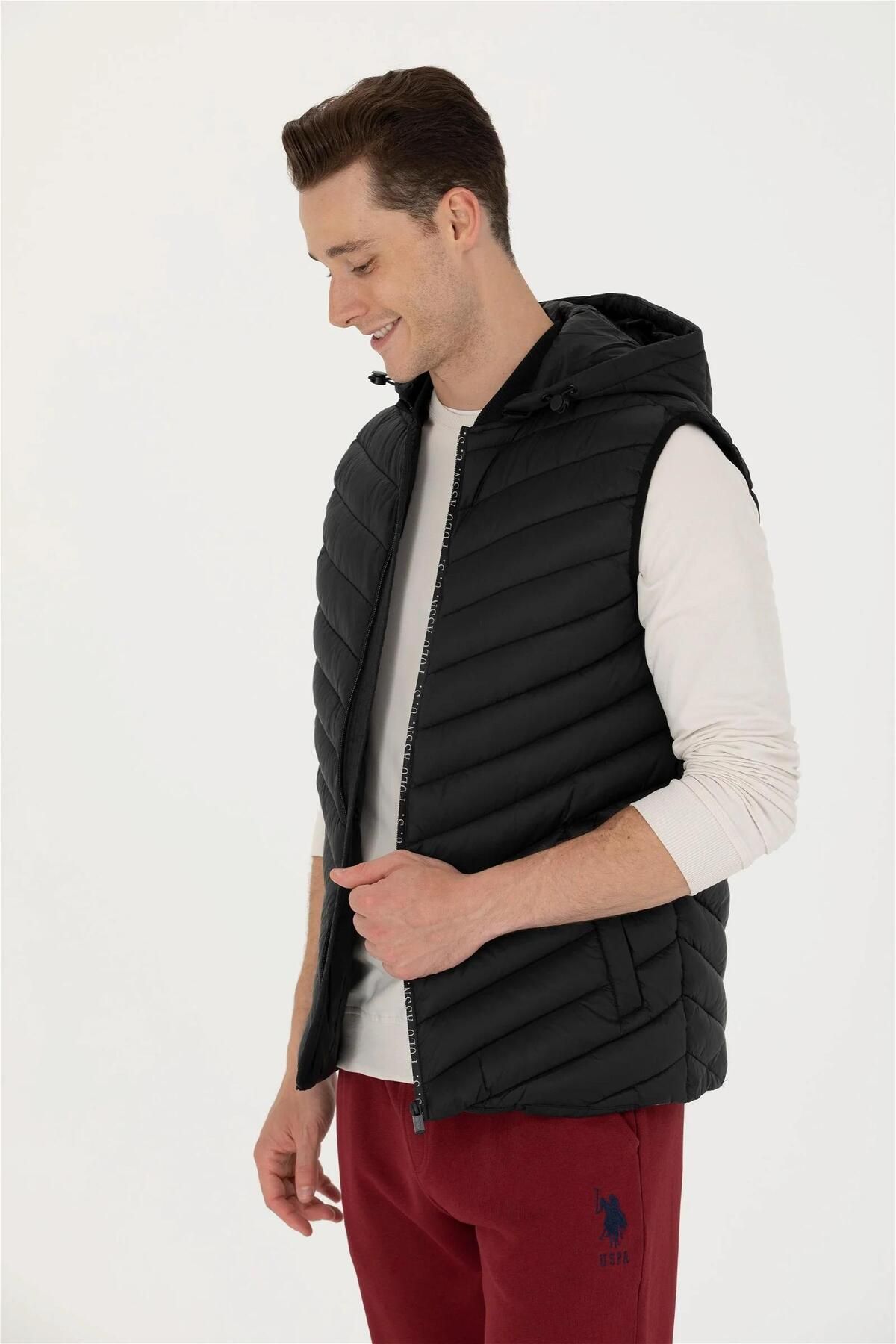 Uspa vest store