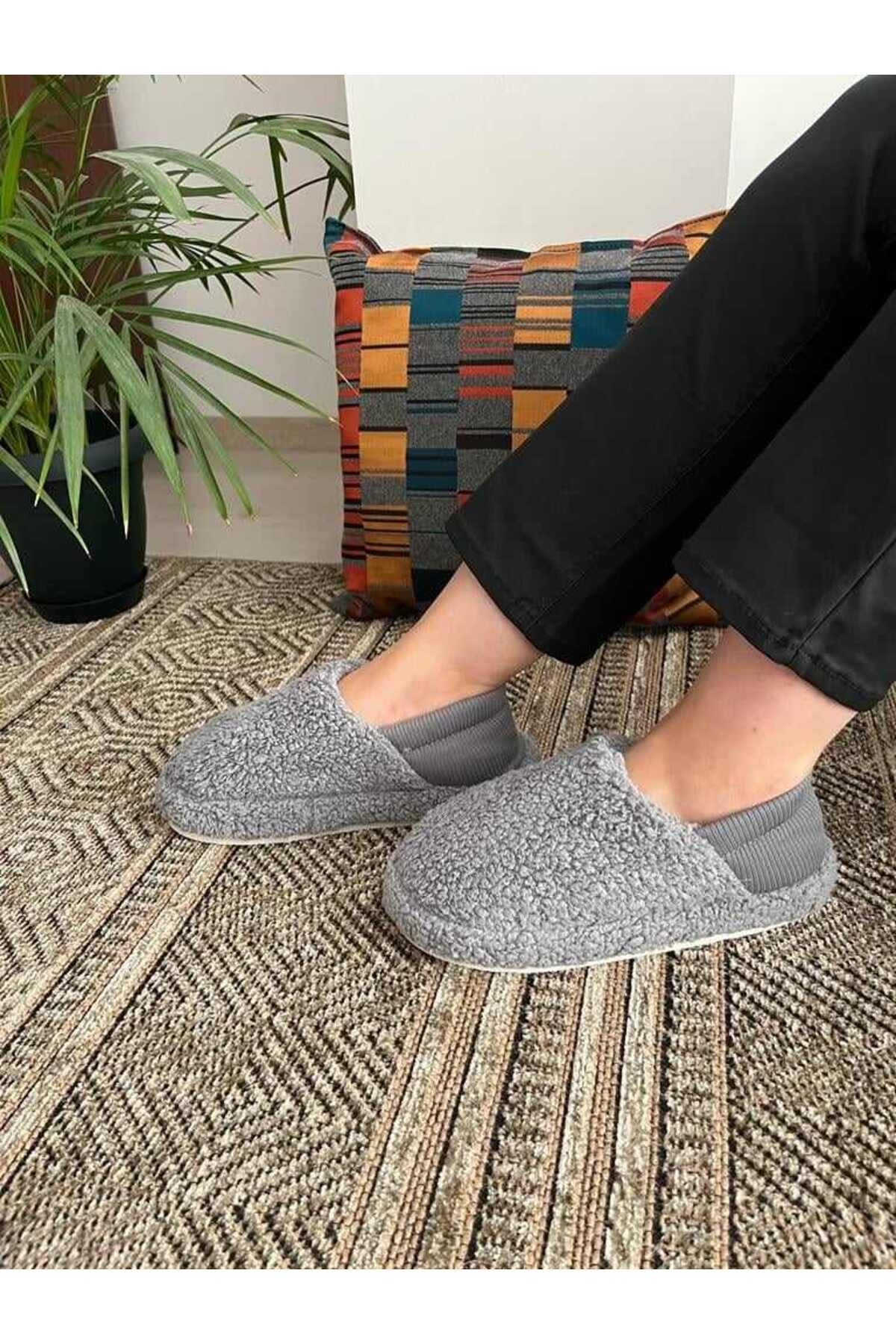 Elastic shop back slippers