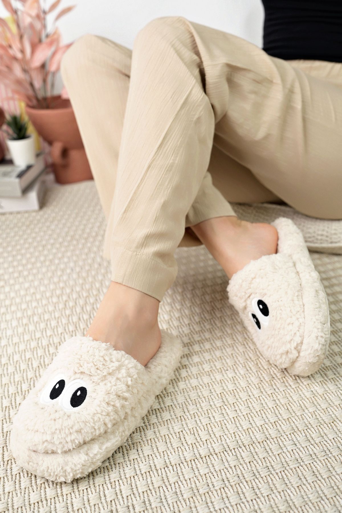 Fluffy house shoes online