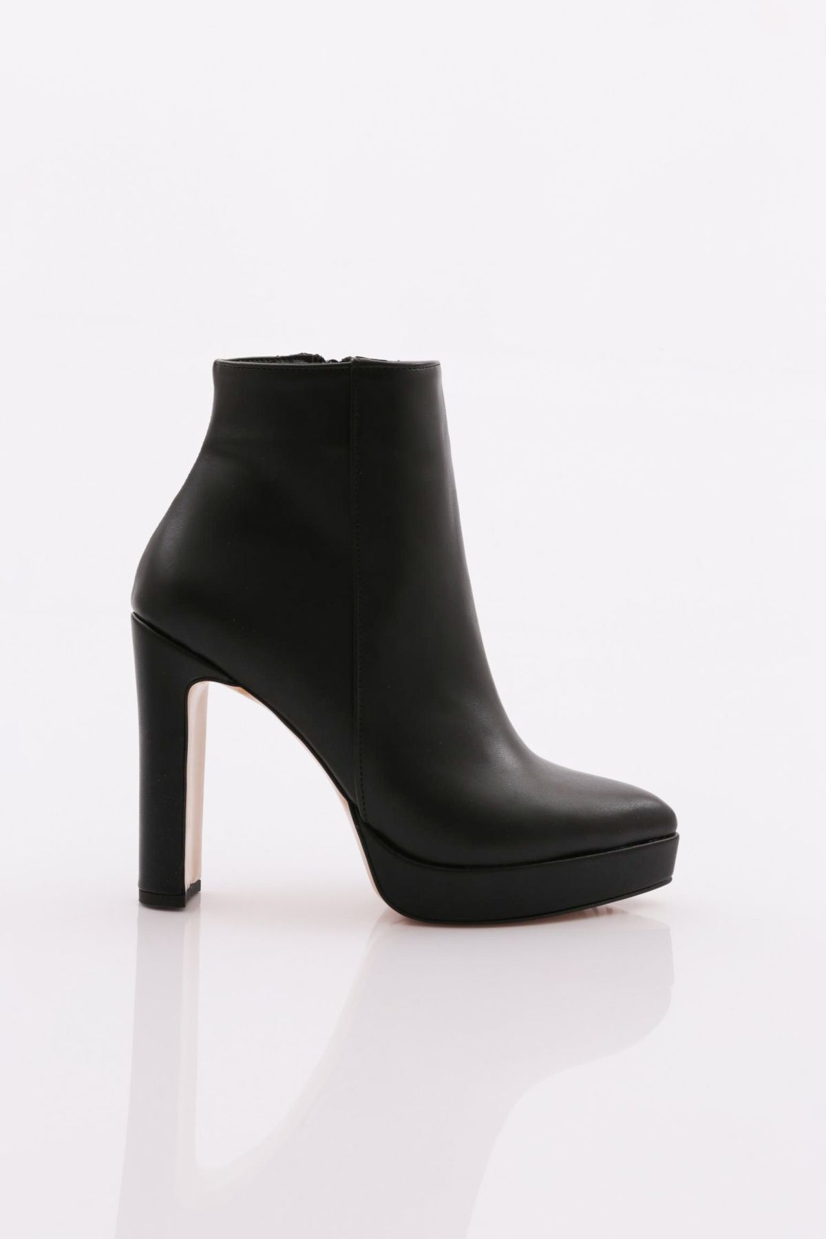 Dgn 601 Women s Heeled Boots Trendyol