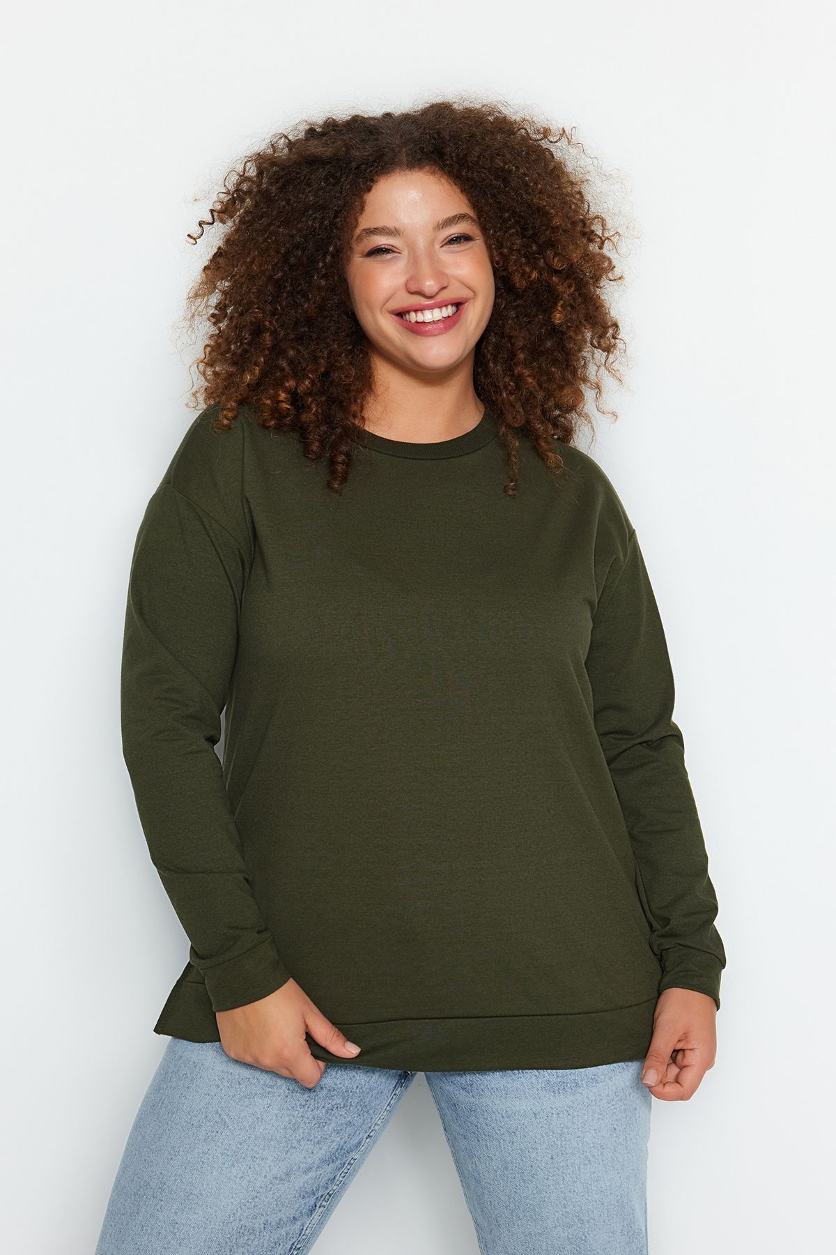 Trendyol Curve-Khakifarbenes, dünnes Strick-Sweatshirt mit Schlitz und Details TBSSS22SW0172 3