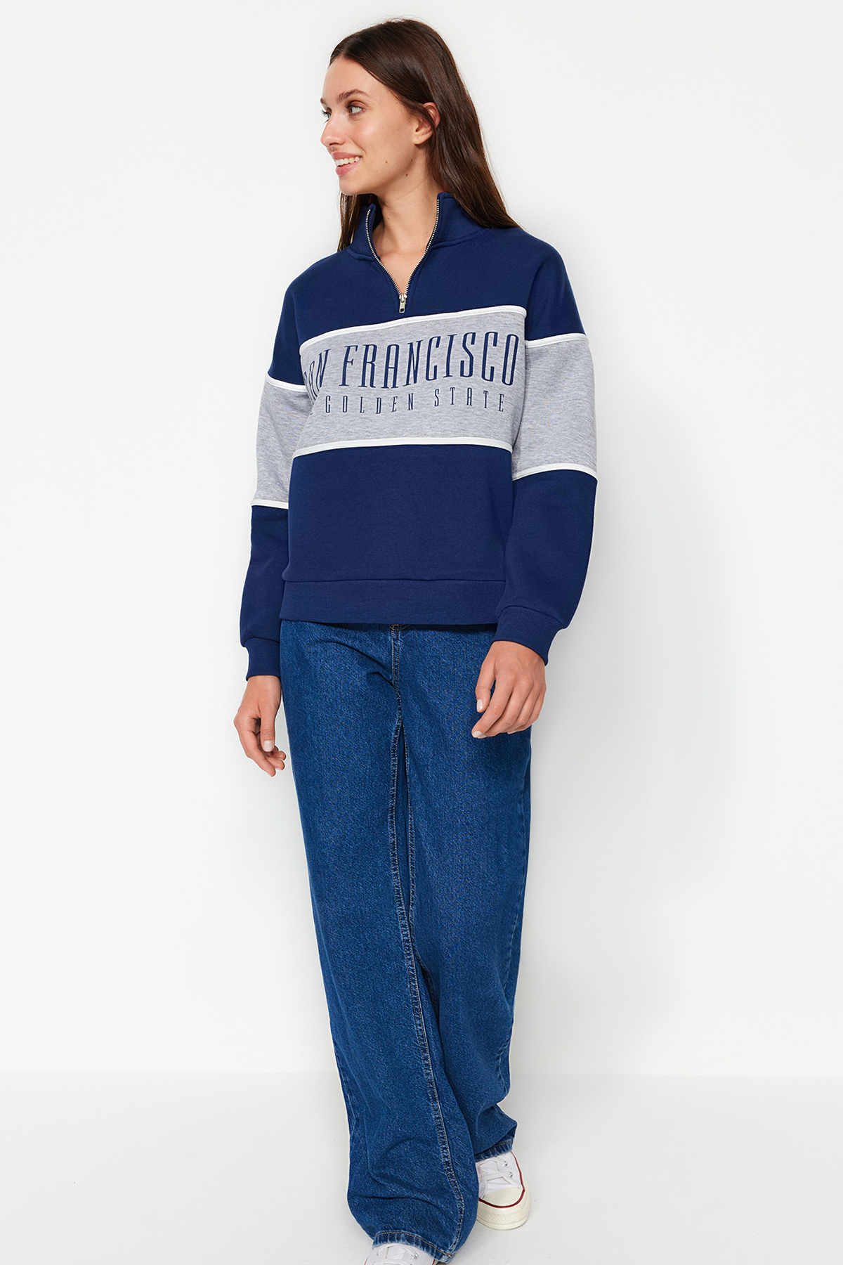 Trendyolmilla  Lacivert Basic Baskılı Kalın İçi Polarlı Örme Sweatshirt TWOAW23SW00117 - Görsel 3