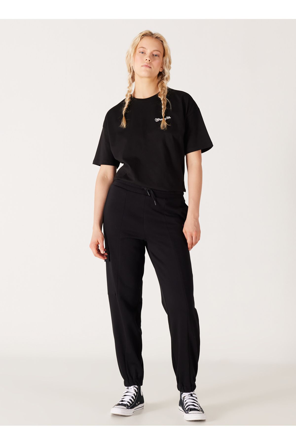 Wrangler Sweatpants Black Normal Waist Trendyol