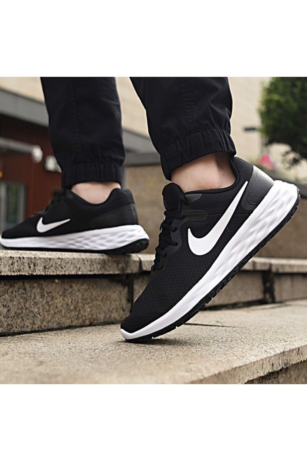 Nike slim shoes hotsell