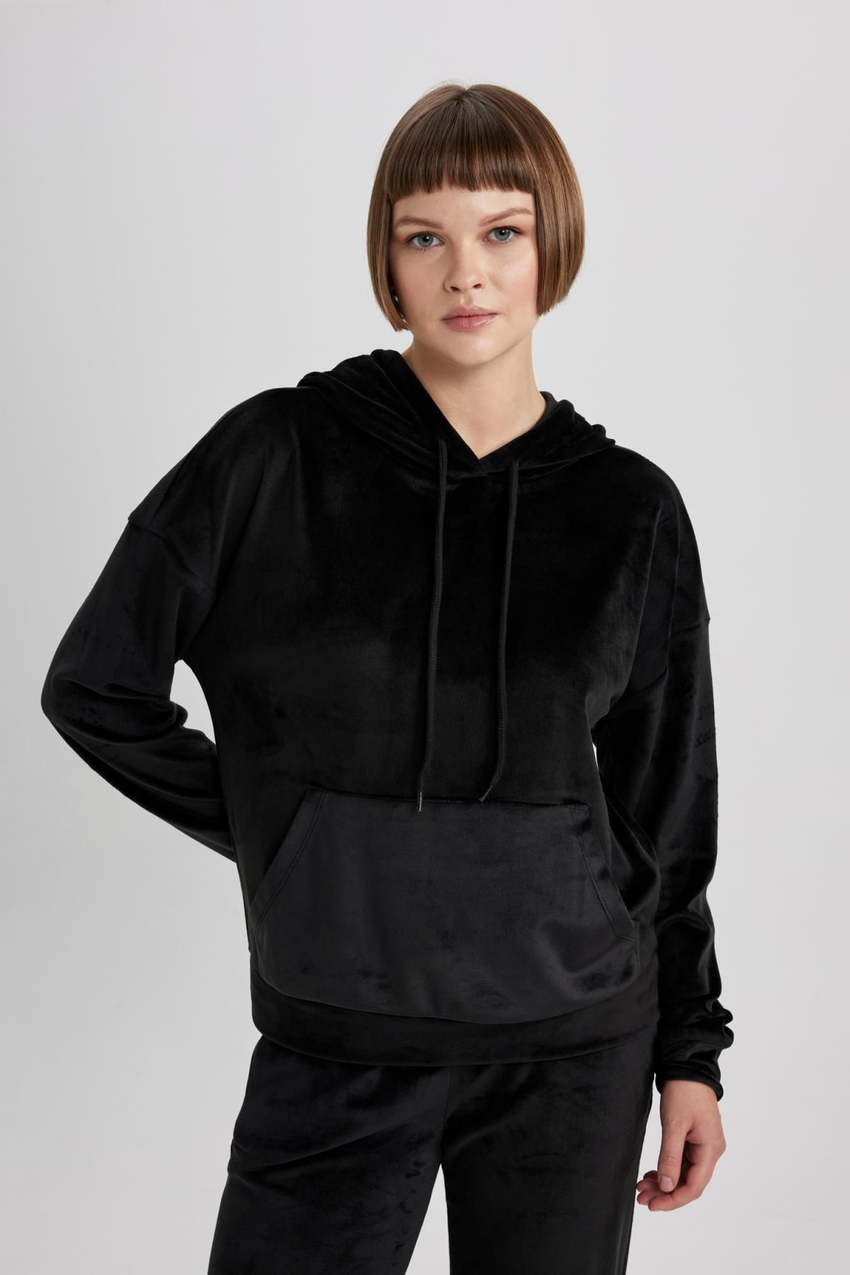 Black store velvet sweatshirt