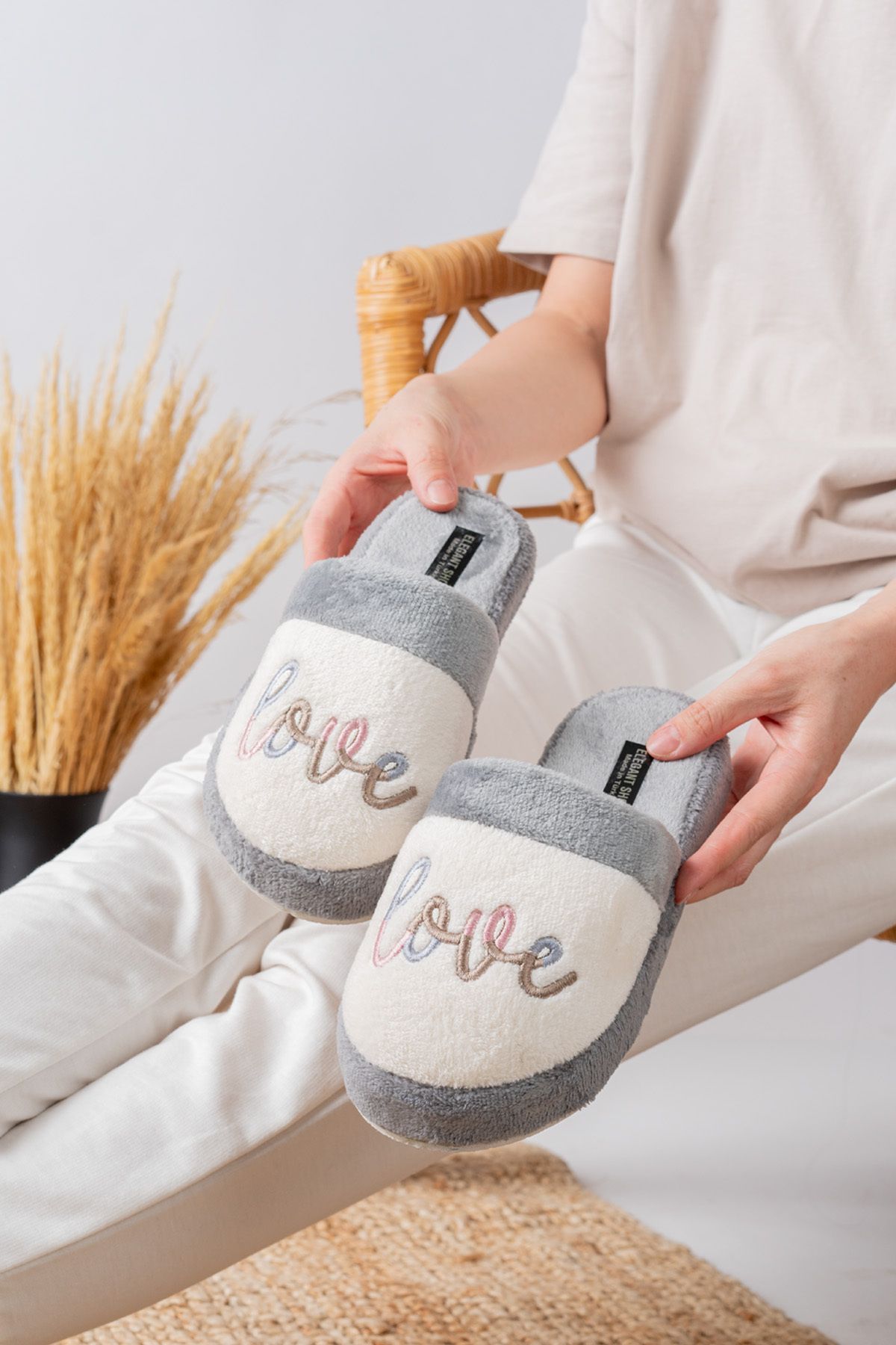 Elegant bedroom slippers store