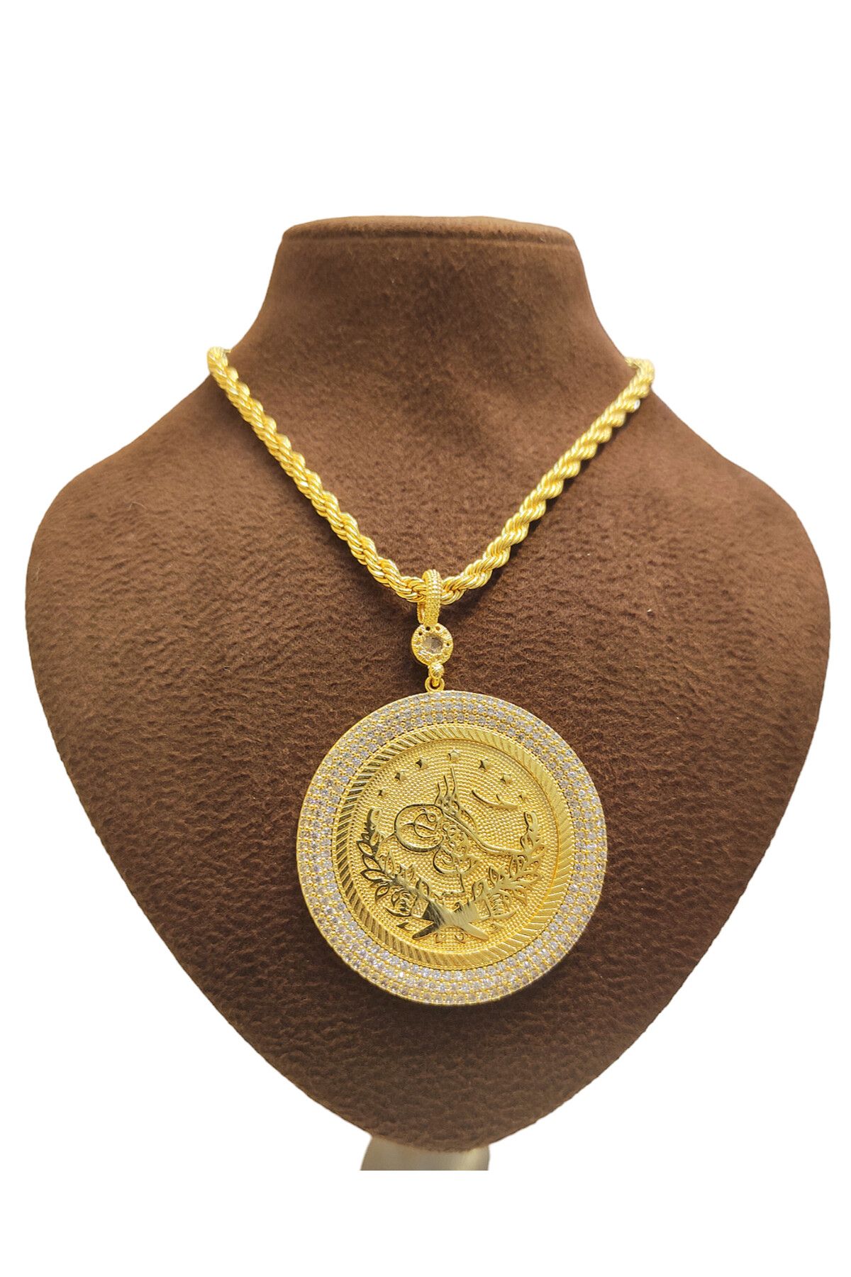 Gold coin shop necklace trend