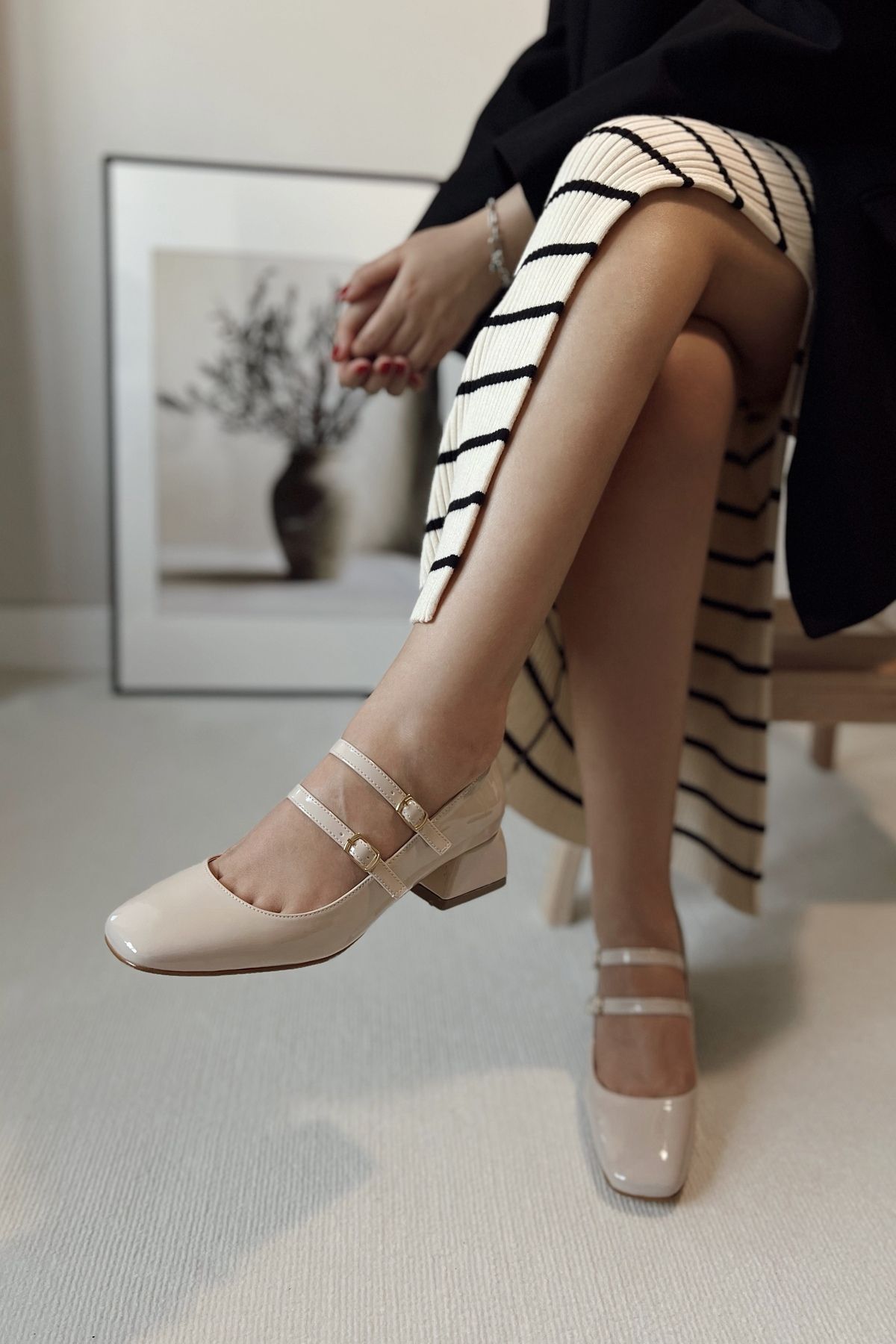 Beige mary jane shoes 2025