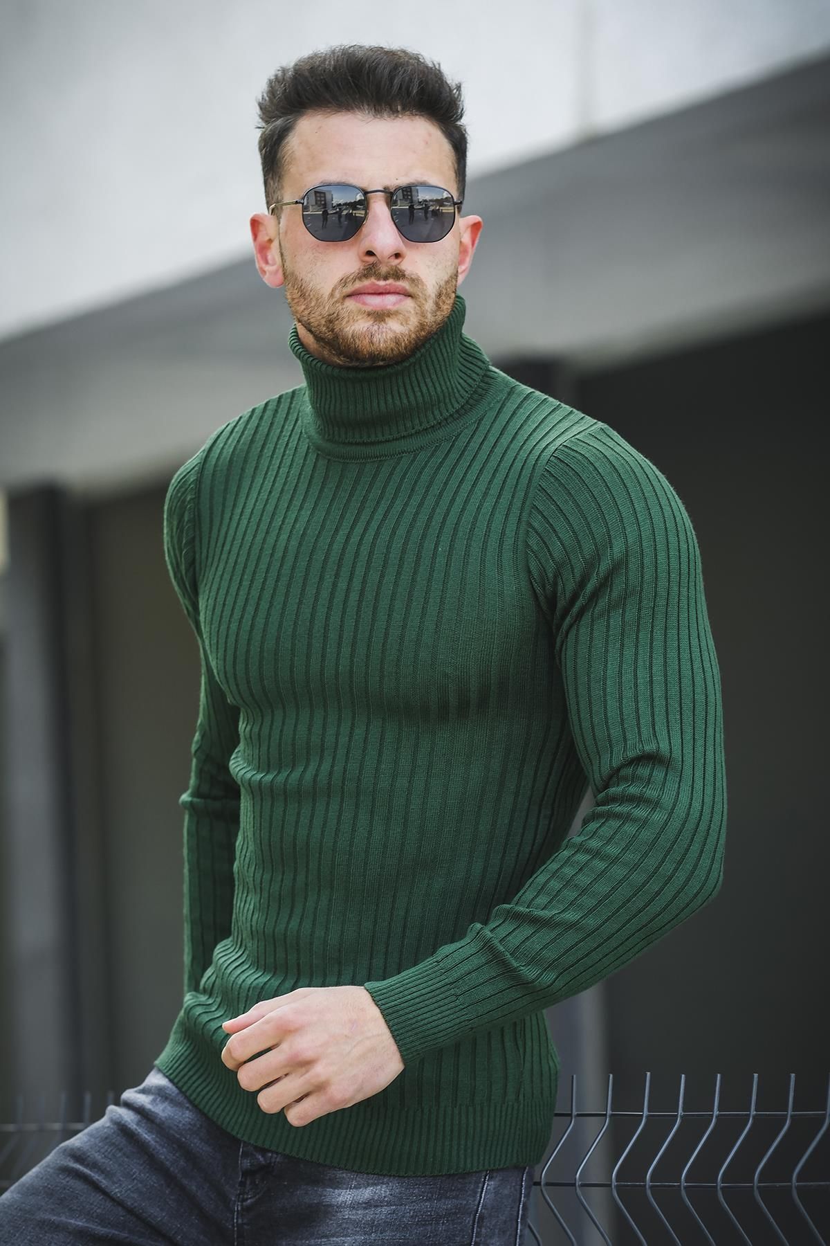 Dark green turtleneck sales