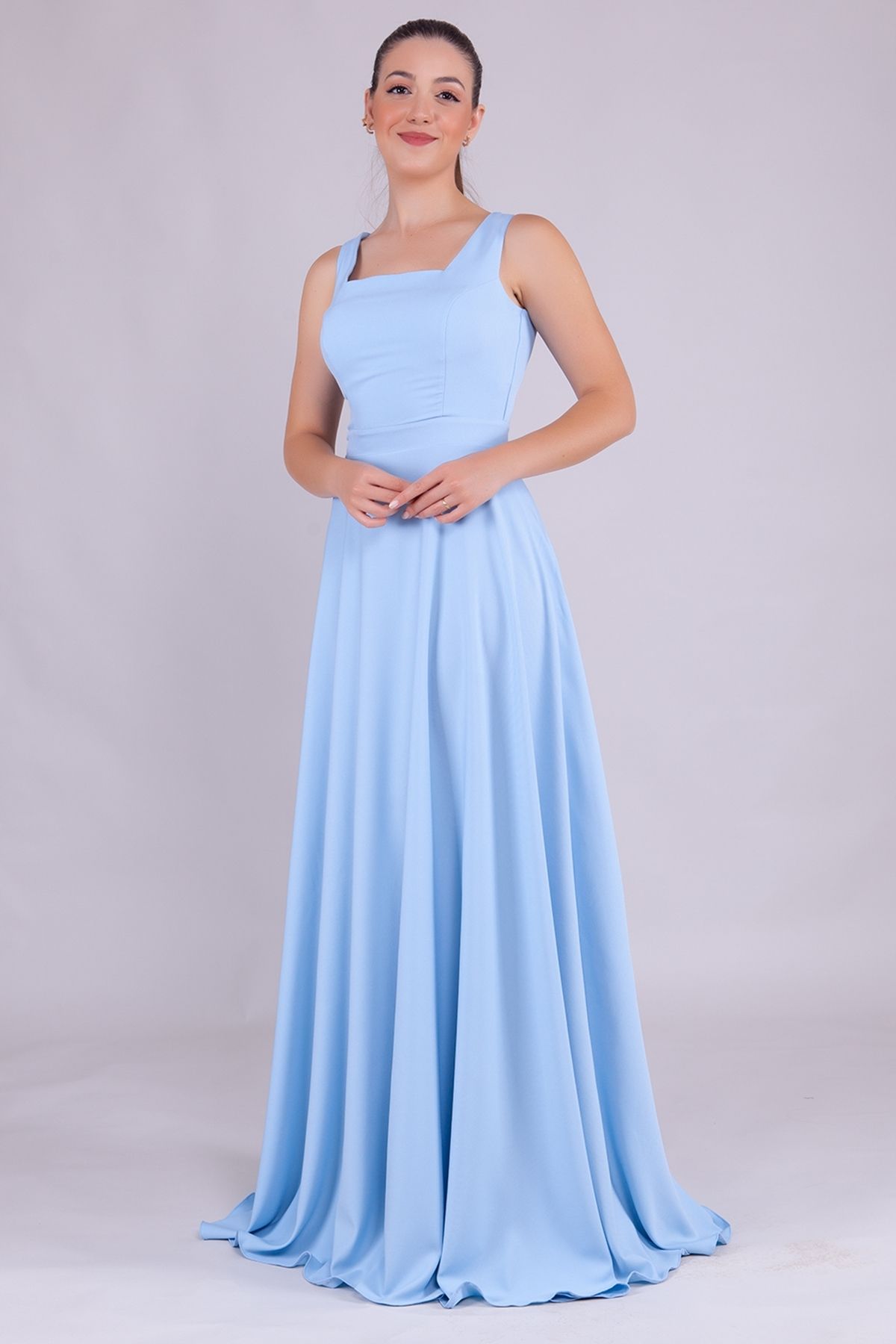 lovebox-Dámské šaty Atlas Fabric čtvercový límec s tlustým popruhem navržený Maxi Délka Baby Blue Šaty 413 6