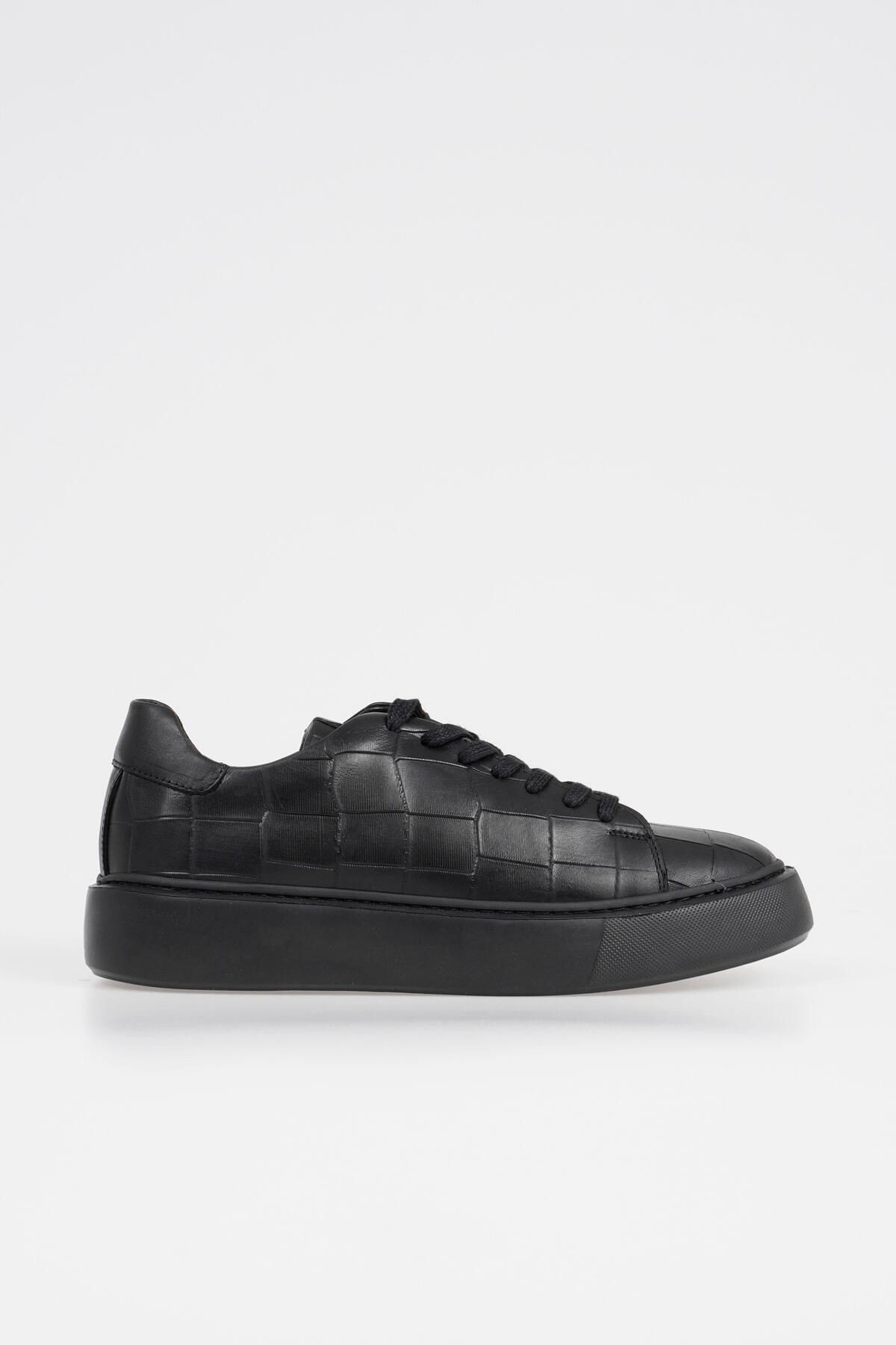 Mens sales quilted shoes