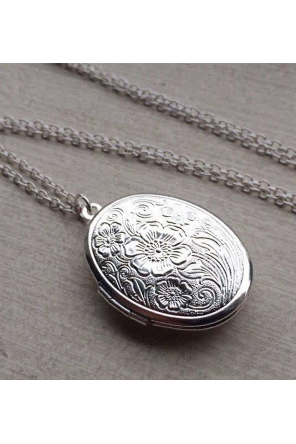 Silver locket outlet oval