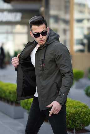 Helen Goods MEN'S SEASONAL COAT WATER AND WINDPROOF