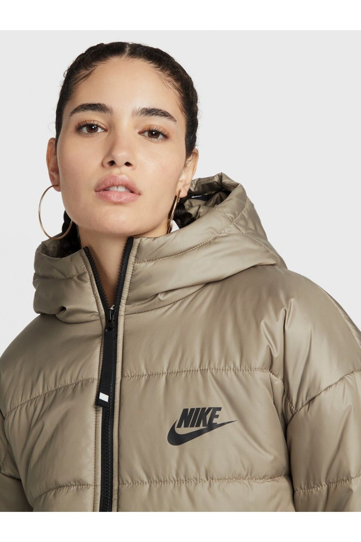 Nike standard fit jacket discount womens