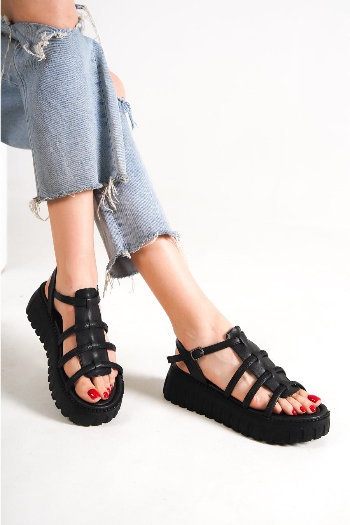 Open side best sale sandals
