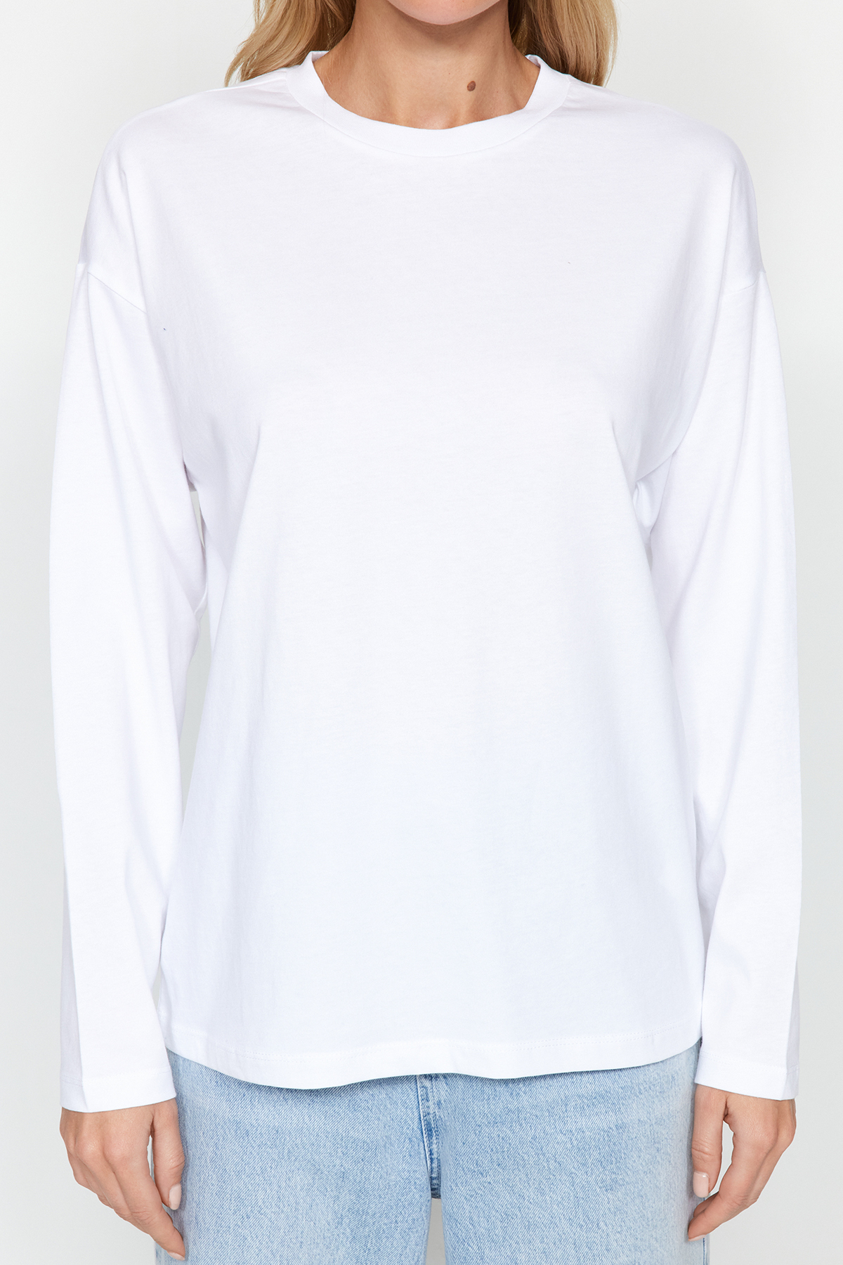  TRENDYOLM?LLA Beyaz %100 Pamuk Basic Bisiklet Yaka Uzun Kol Regular Fit ?rme T-Shirt