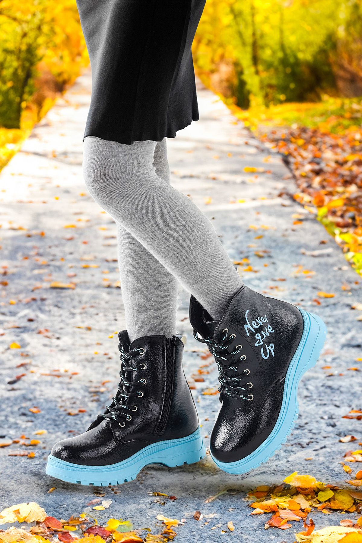 Botas negras tornasol top