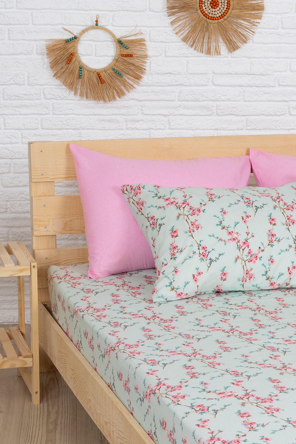 Pillow cover hot sale bed sheet
