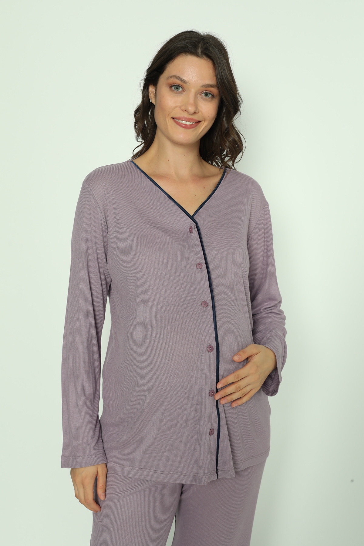 Miss Dünya Lissa Lila Önden Düğmeli Uzun Sabahlıklı Hamile ve Lohusa Pijama Takımı fotoğrafı 6 (önizleme)