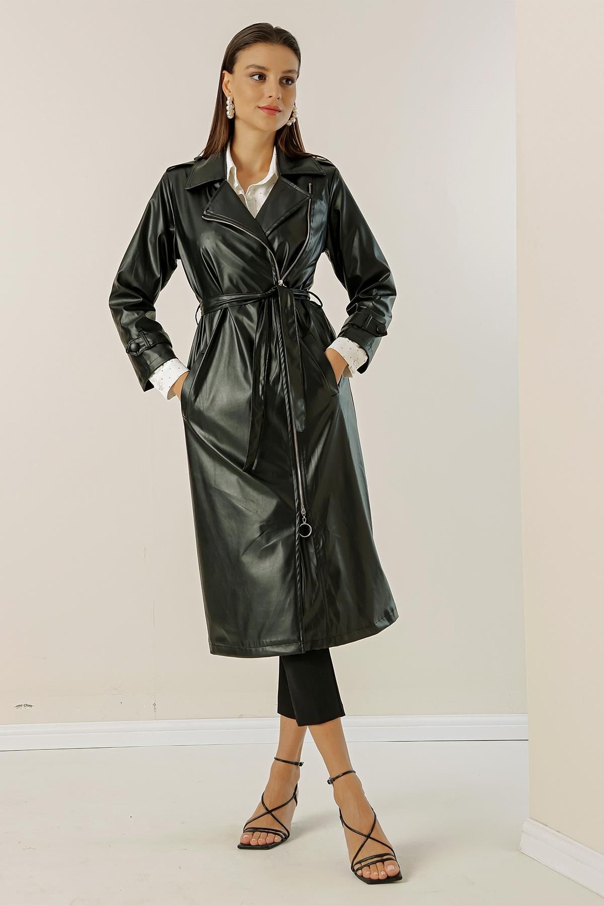 Womens black hotsell vinyl trench coat
