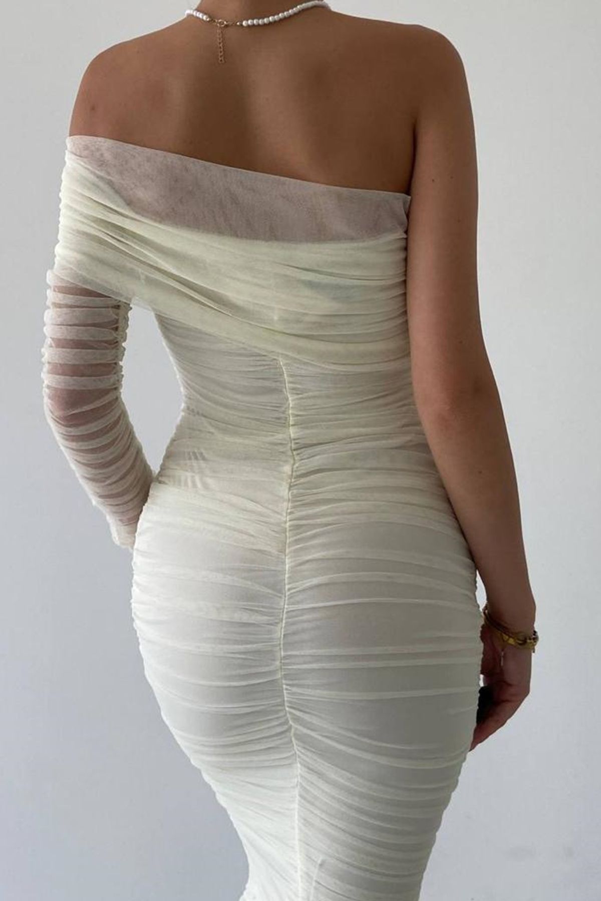 vuvutasarım-Weißes Abendkleid 109 mit gefüttertem Tüllstoff, Einzelärmel-Detail, schmale Passform, schmaler Schnitt, Midi-Länge 4
