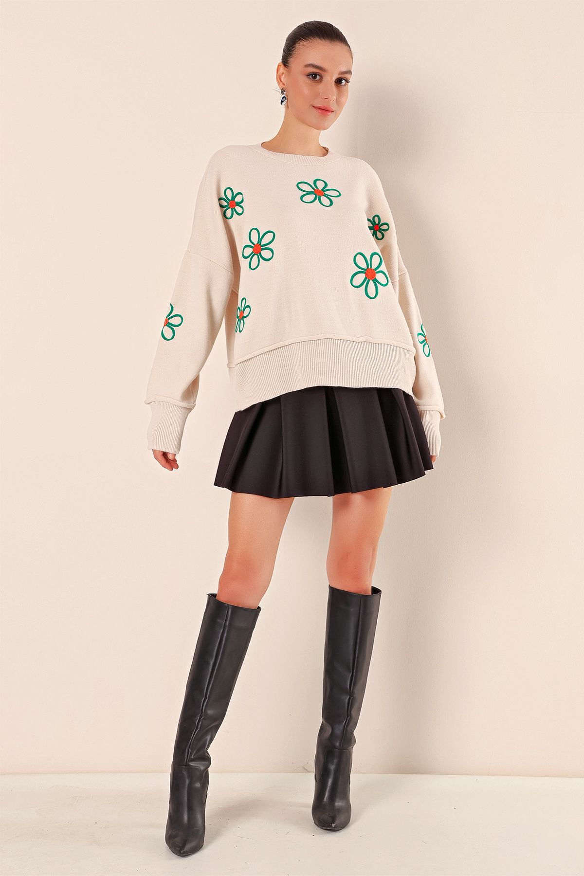 complete the look image