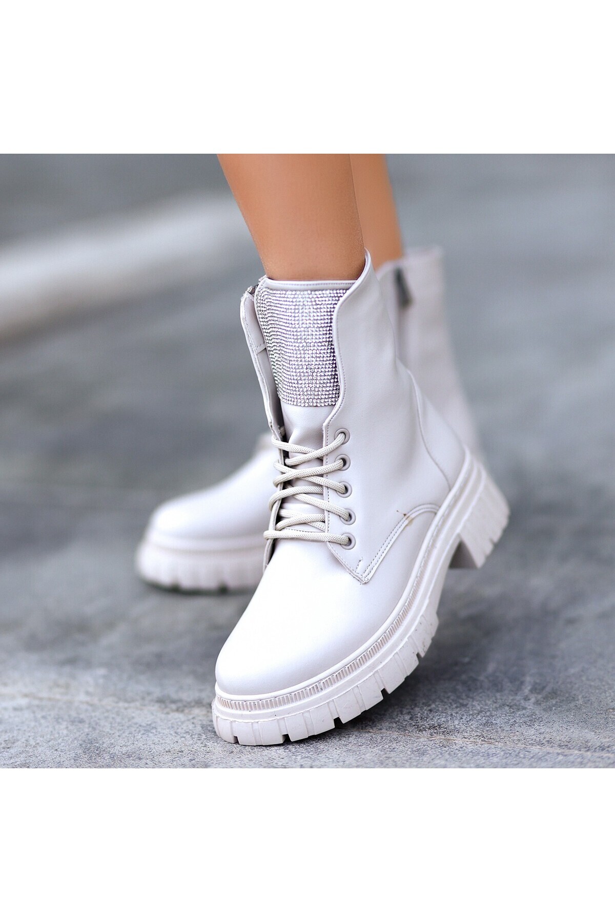 Cilt Bağcıklı Bot