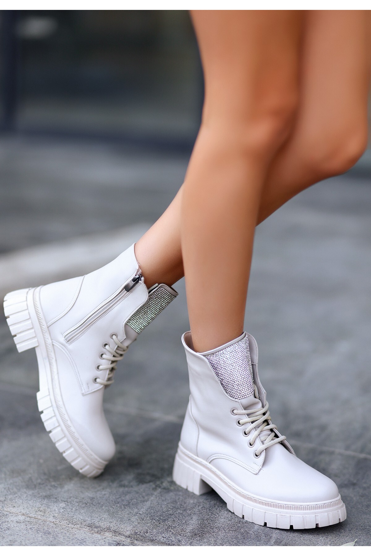 Cilt Bağcıklı Bot