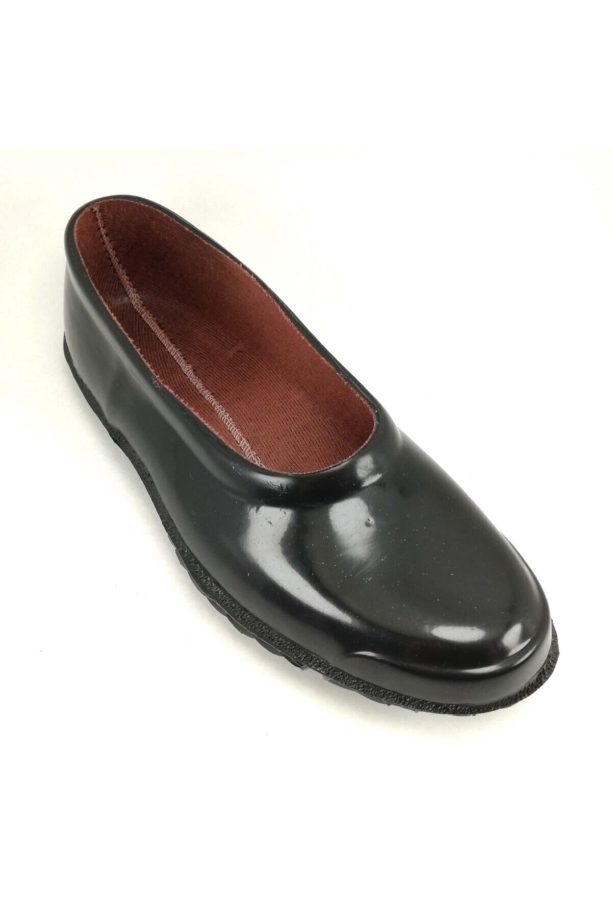 Plastic top dress shoes
