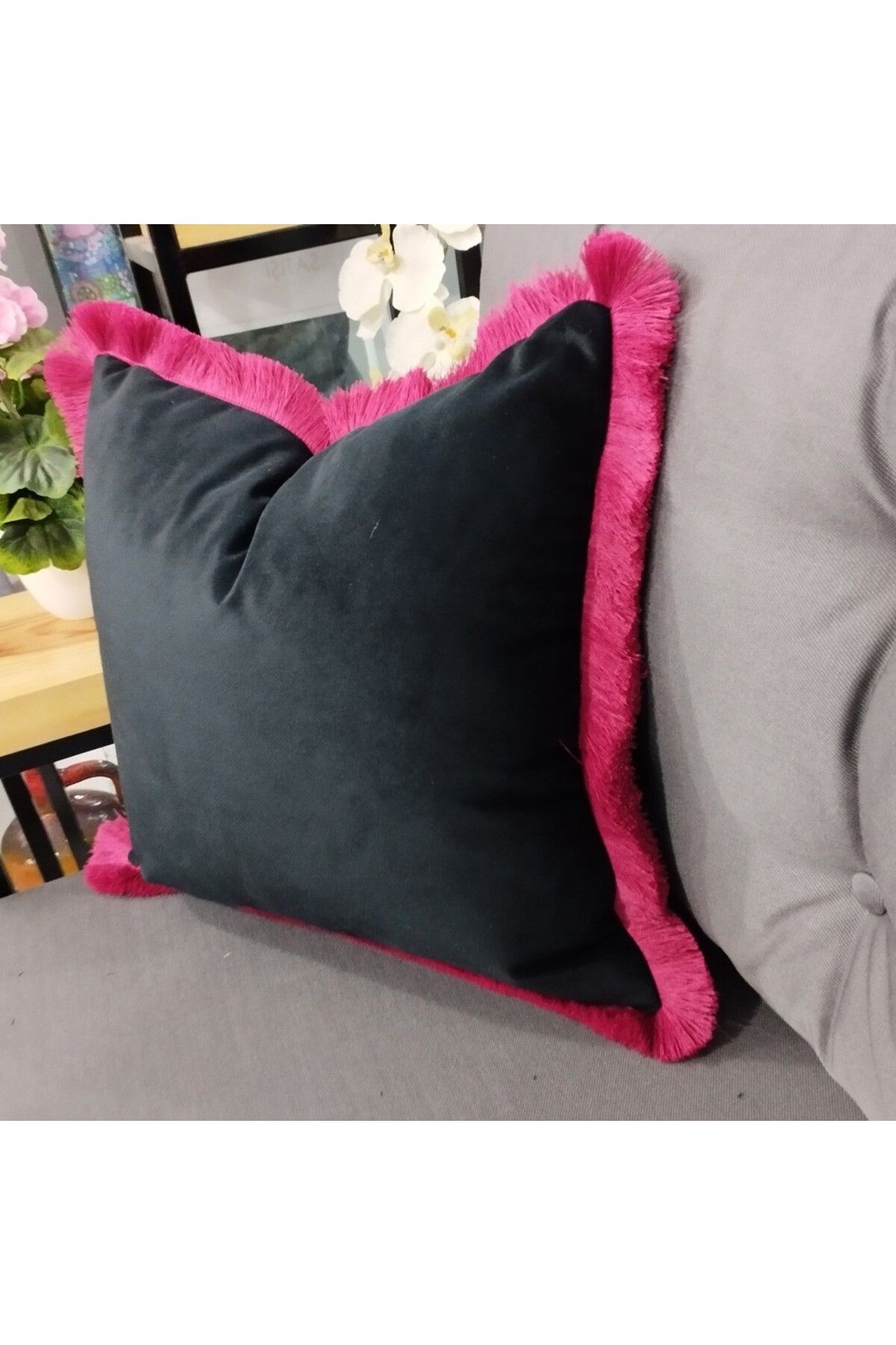 Deep 2025 pink cushions