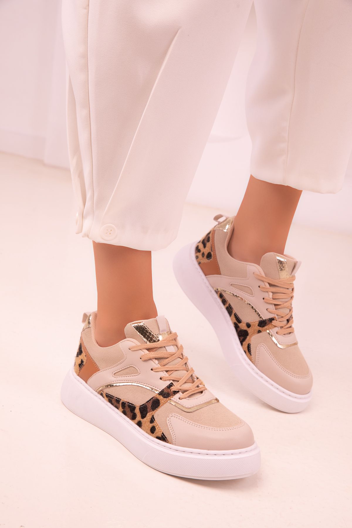 SOHO Sneakers Beige Flat Trendyol