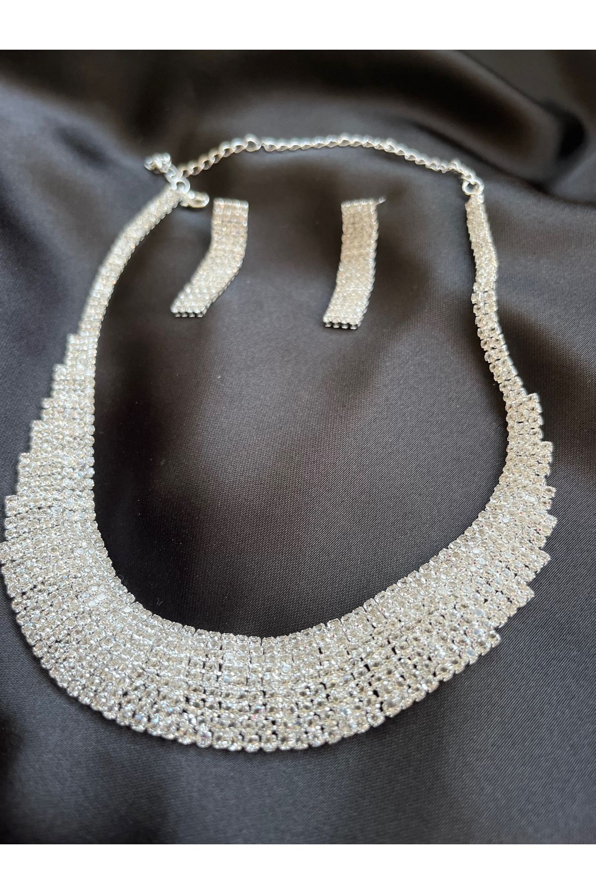 Rhinestone deals collar necklace