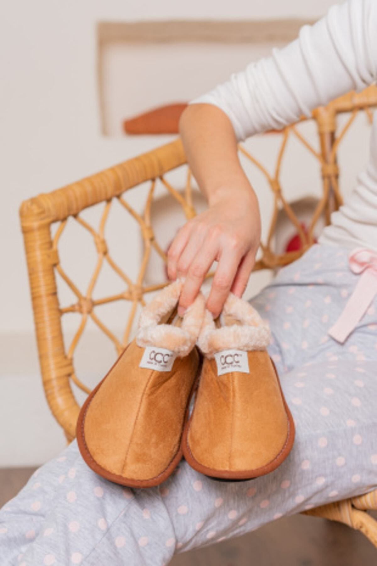 Woolen shoes best sale for ladies