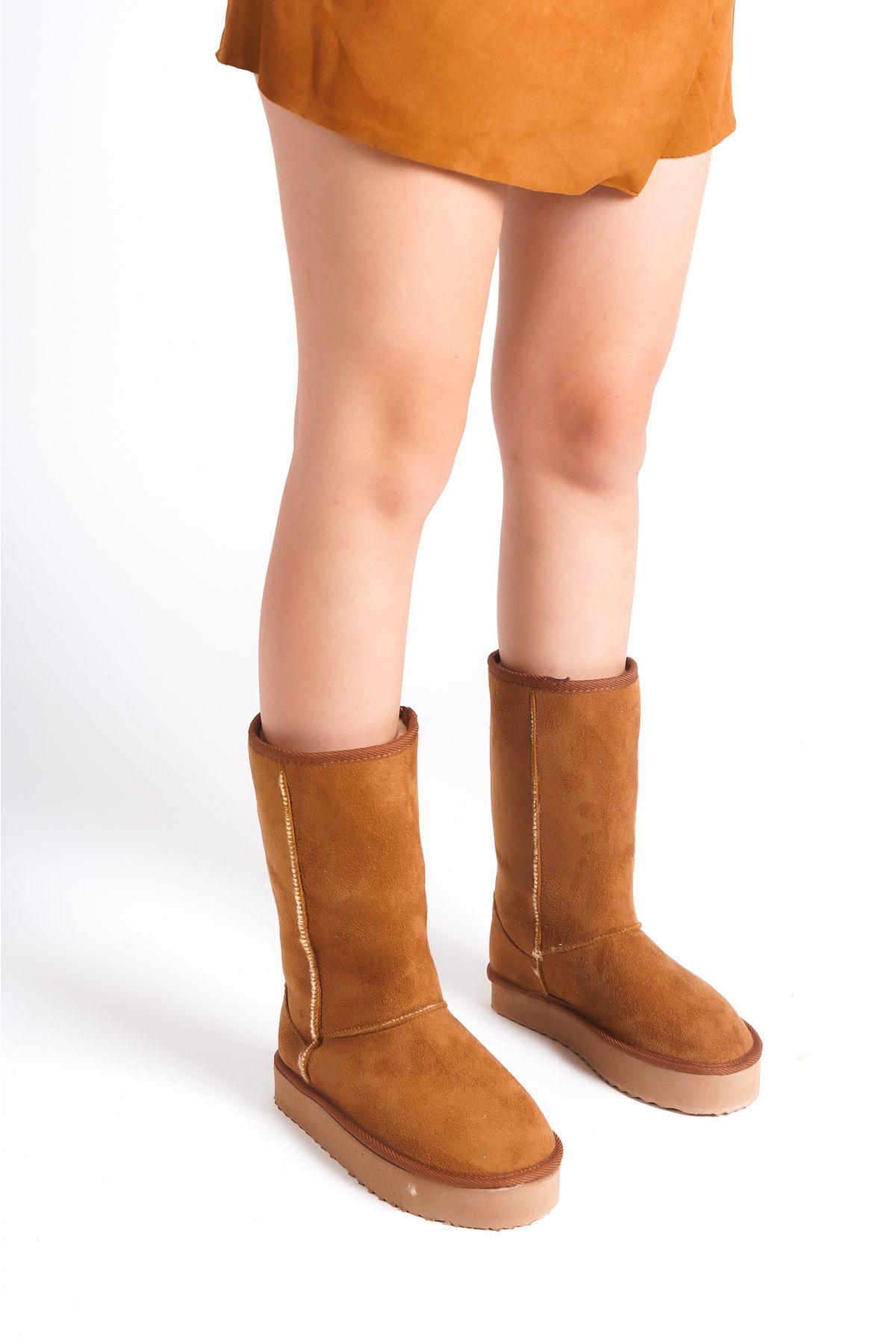 Moda Değirmeni-Hellbraune Wendy-Fellgefütterte Damenstiefel aus Wildleder BG1179-116-0001 2