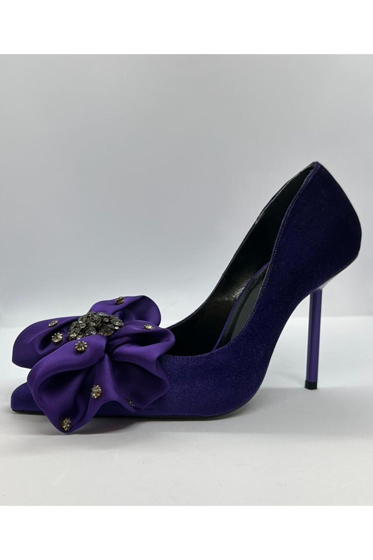 Dark outlet purple pumps
