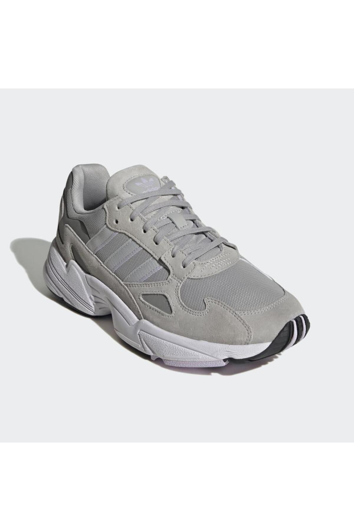 Beli adidas falcon new arrivals