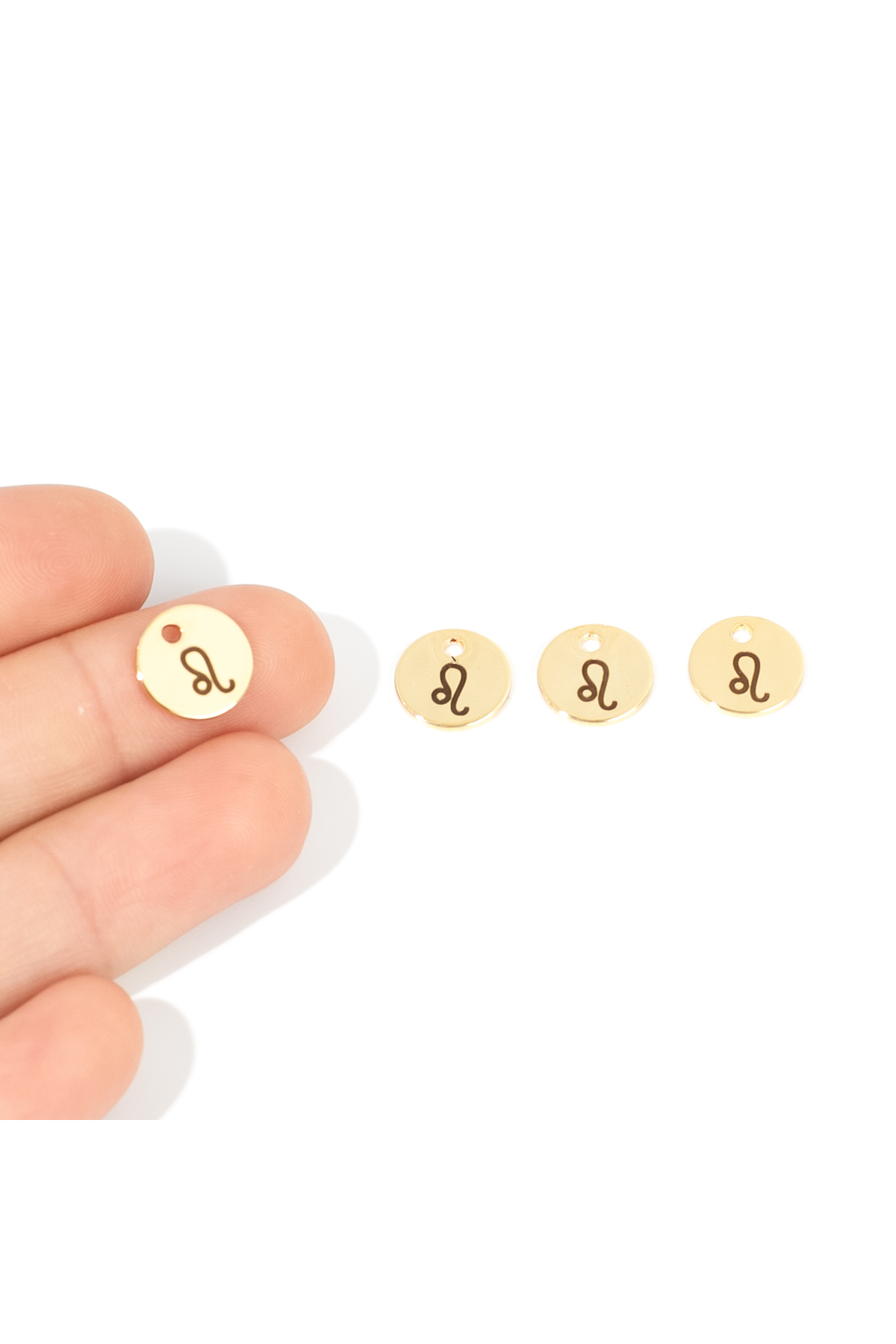 yfhobi 1 Adet - 10 mm, Aslan Burcu Lazer Kazıma Pirinç Metal Pul, Altın Renk Metal Uç, 1.Kalite Kararmaz